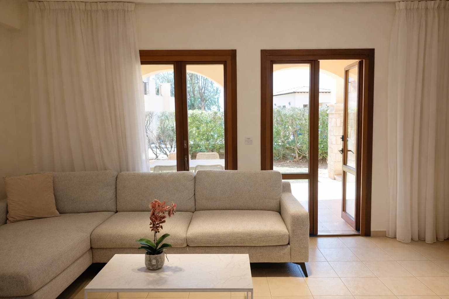 room-types-APARTMENTS-CB01-0.jpg