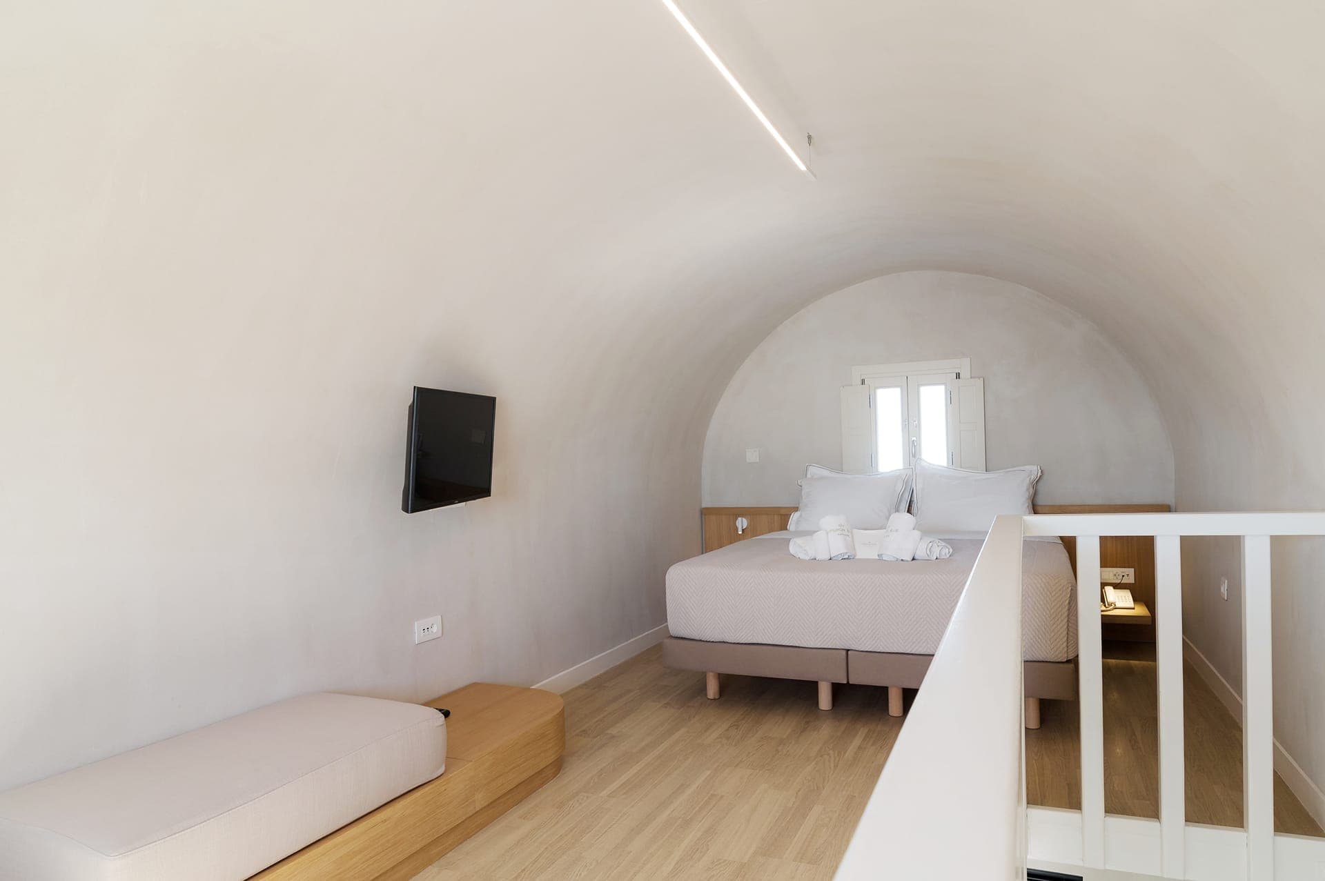 room-types-APEIRONBLU-SSUIJ-0.jpg