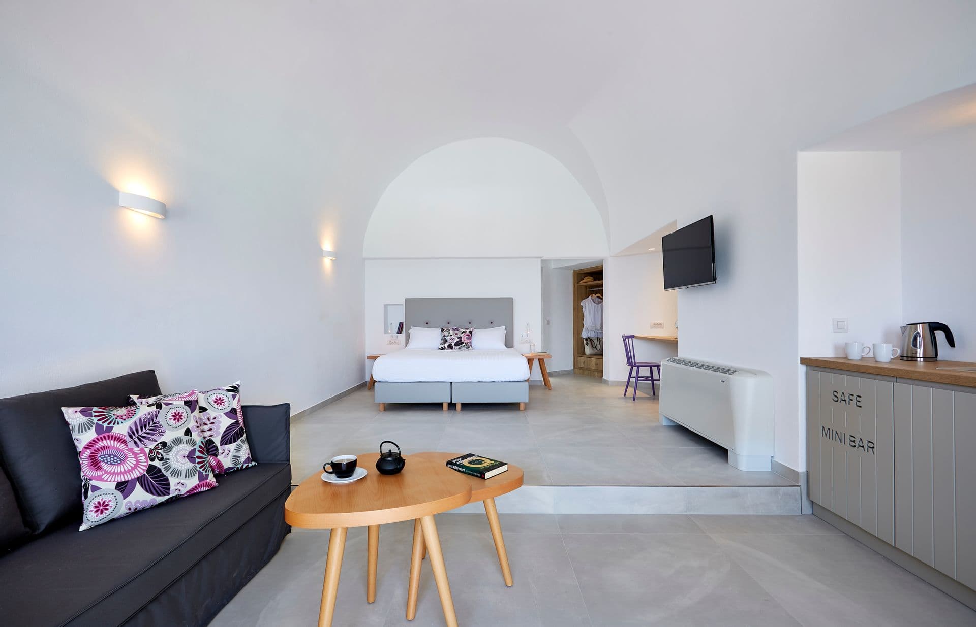room-types-APERSUITES-PRM-0.jpg
