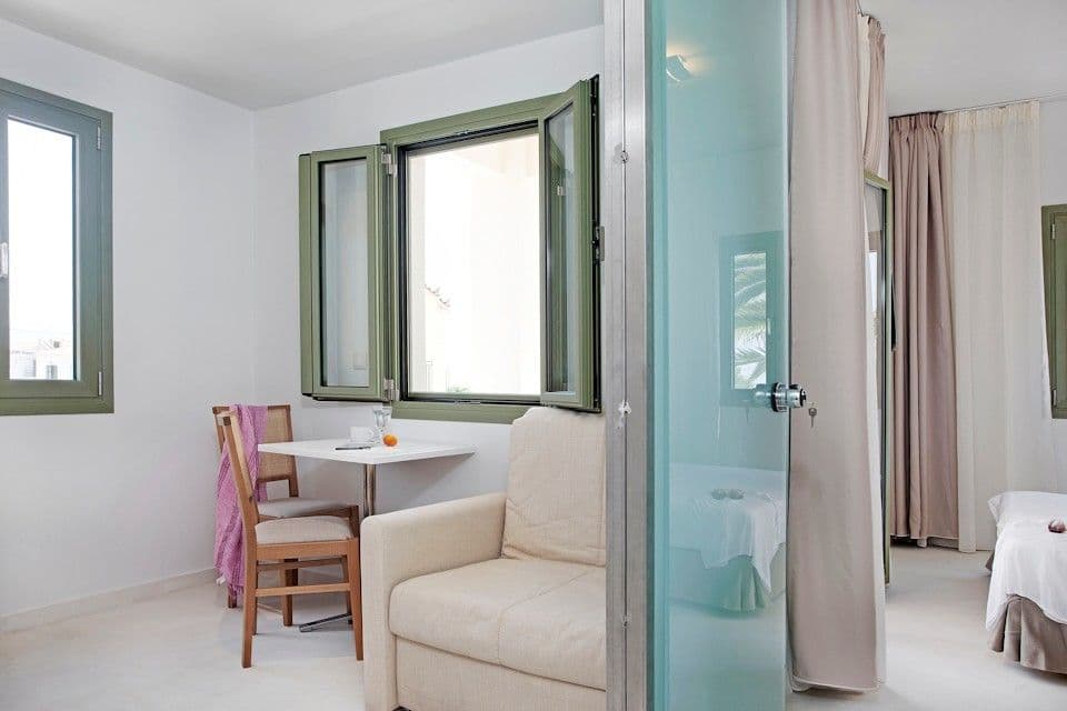 room-types-APHRODITE-APT3-0.jpg