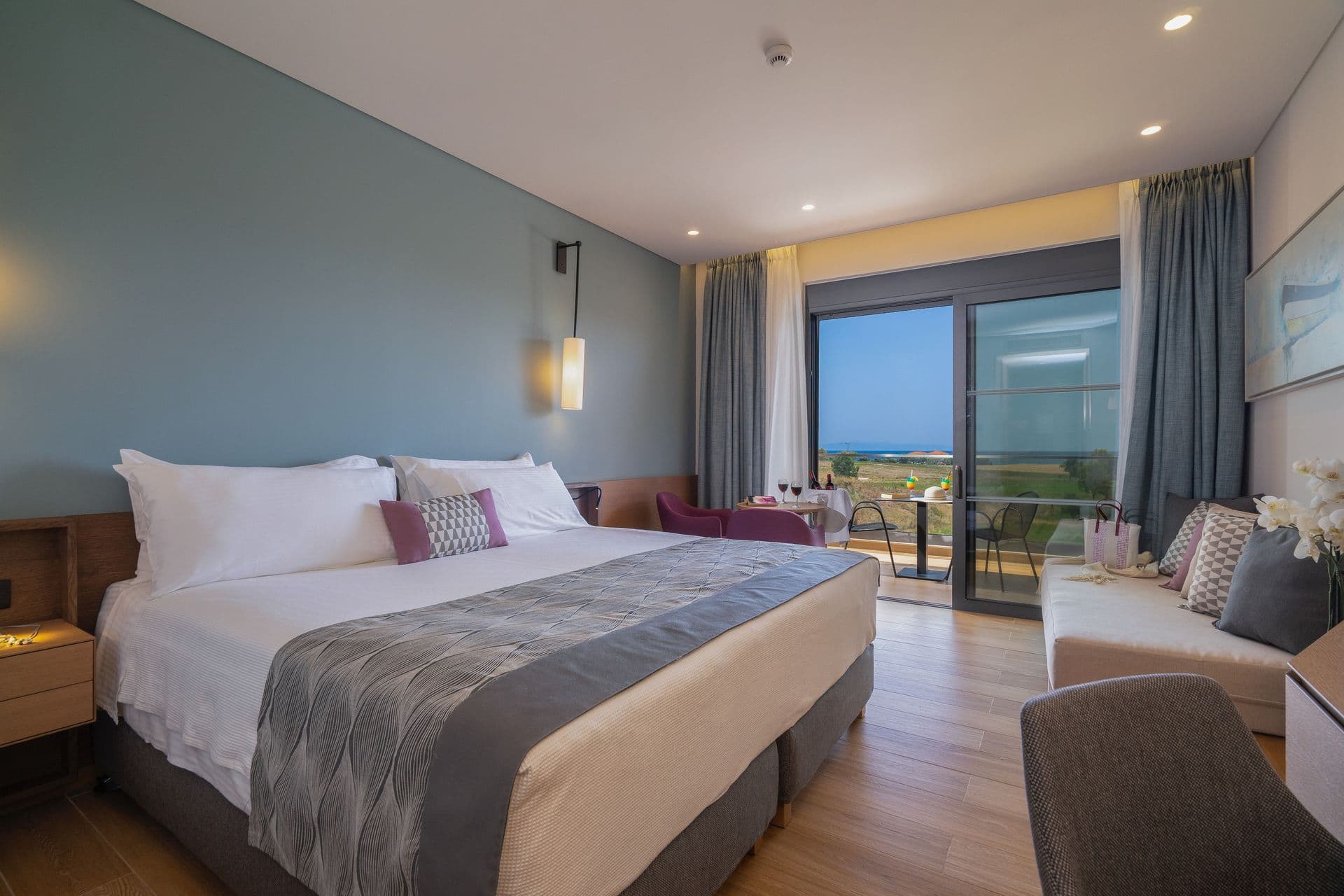 room-types-APOLKEF-DBLDXA-0.jpg