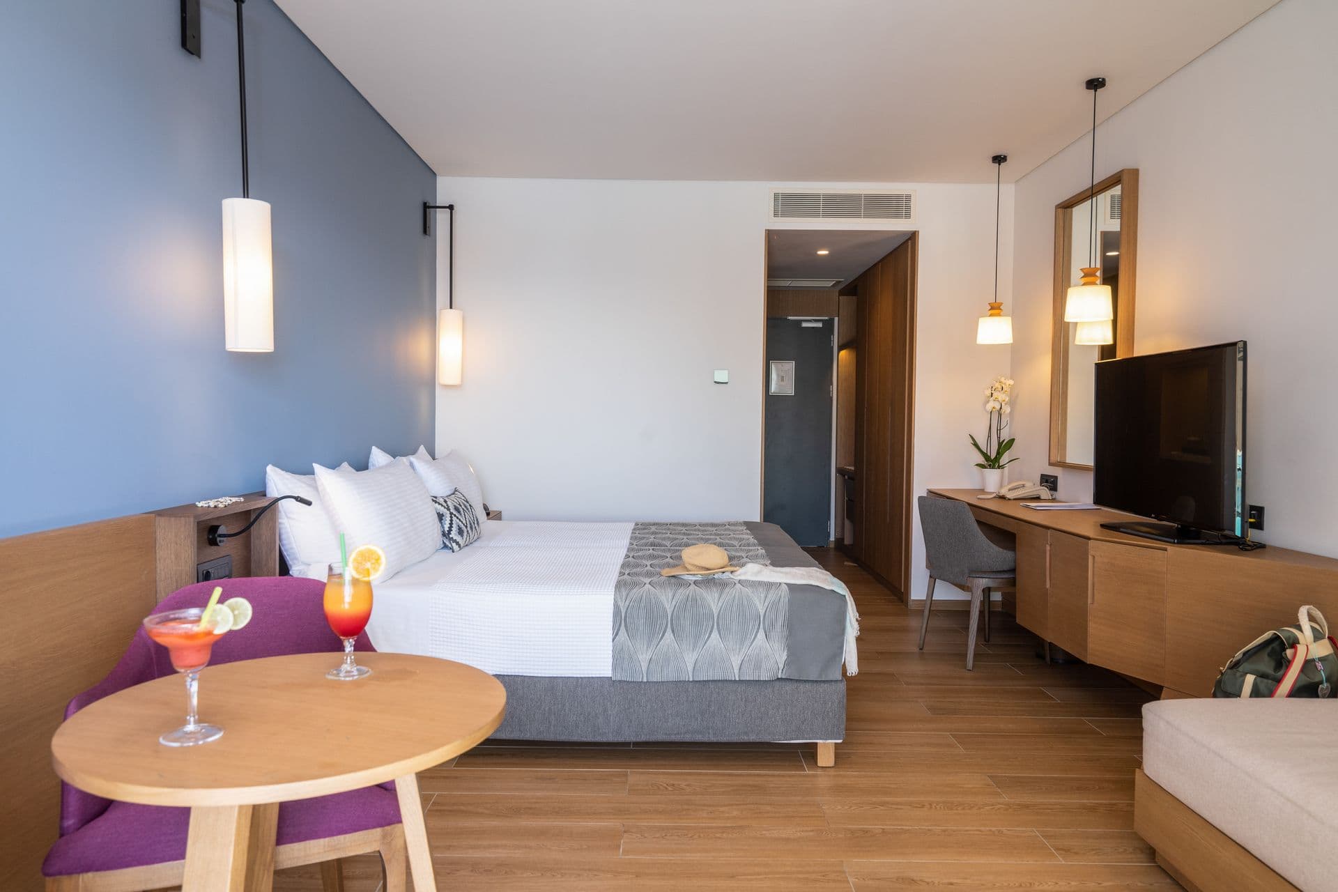 room-types-APOLKEF-FAMDXA-0.jpg