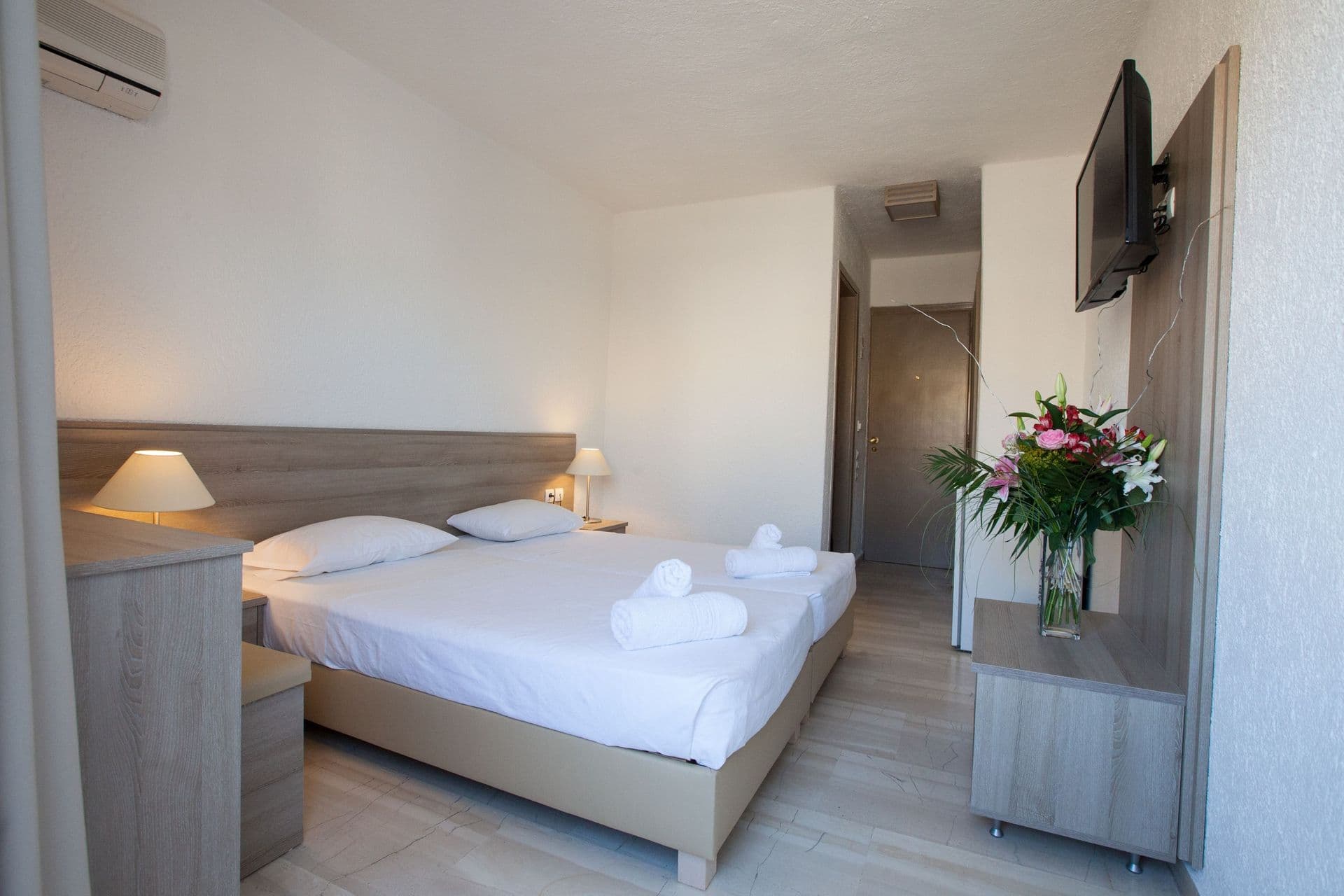 room-types-APOLLONHC-SGL-0.jpg