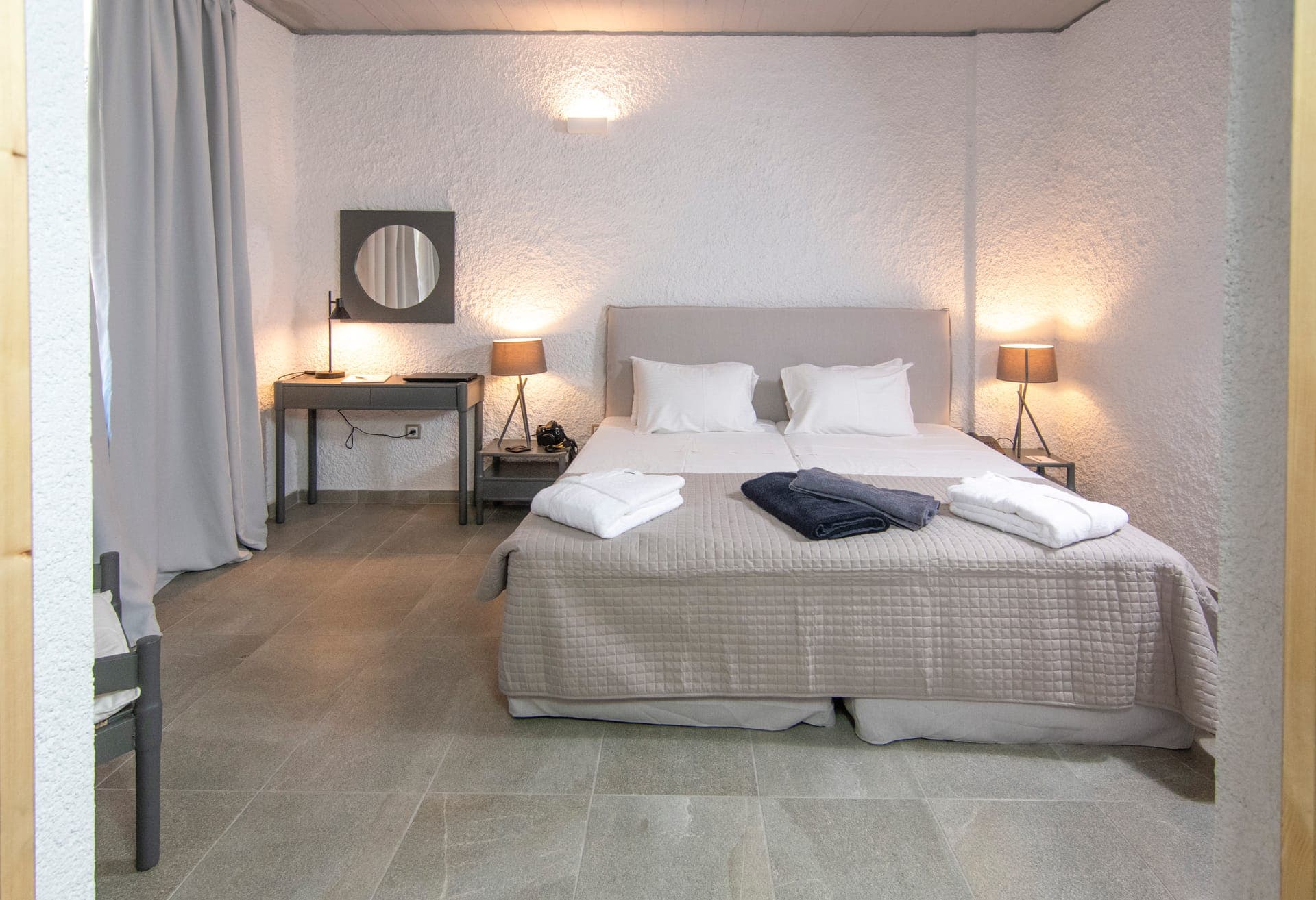 room-types-APOLLORES-COMFDB-0.jpg