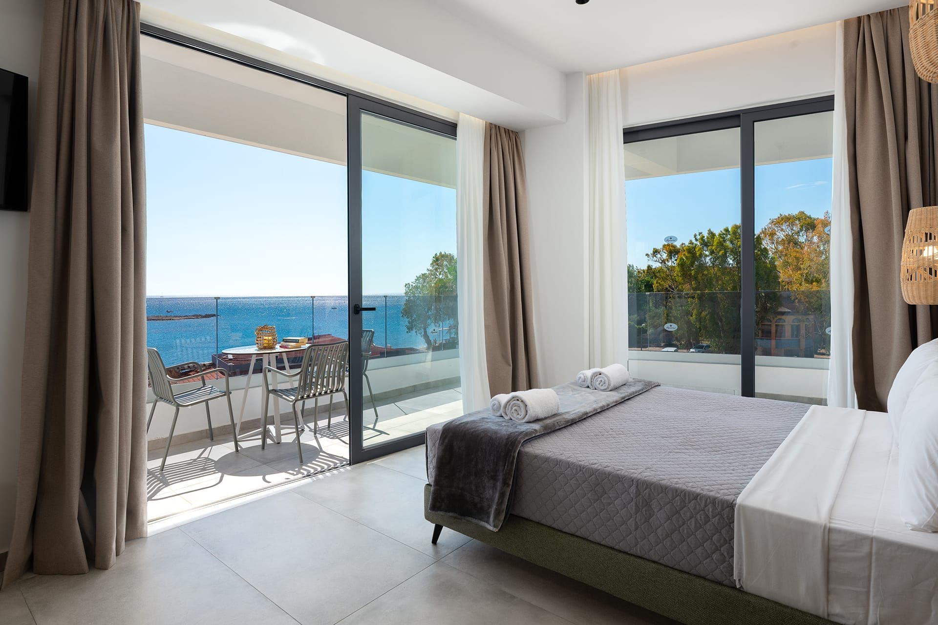 room-types-AQUABHRHOD-DOUBLE-0.jpg