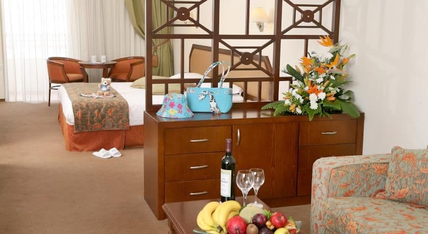 room-types-AQUAMARE-FAM-0.jpg