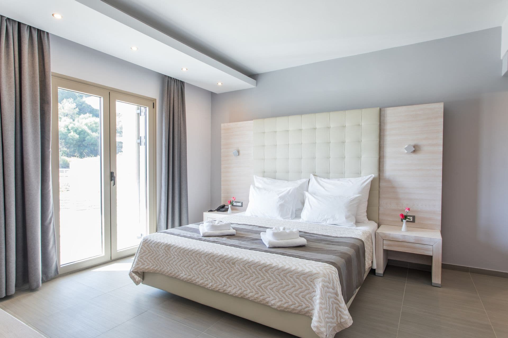 room-types-AQUAOLIVA-SUITSV-0.jpg