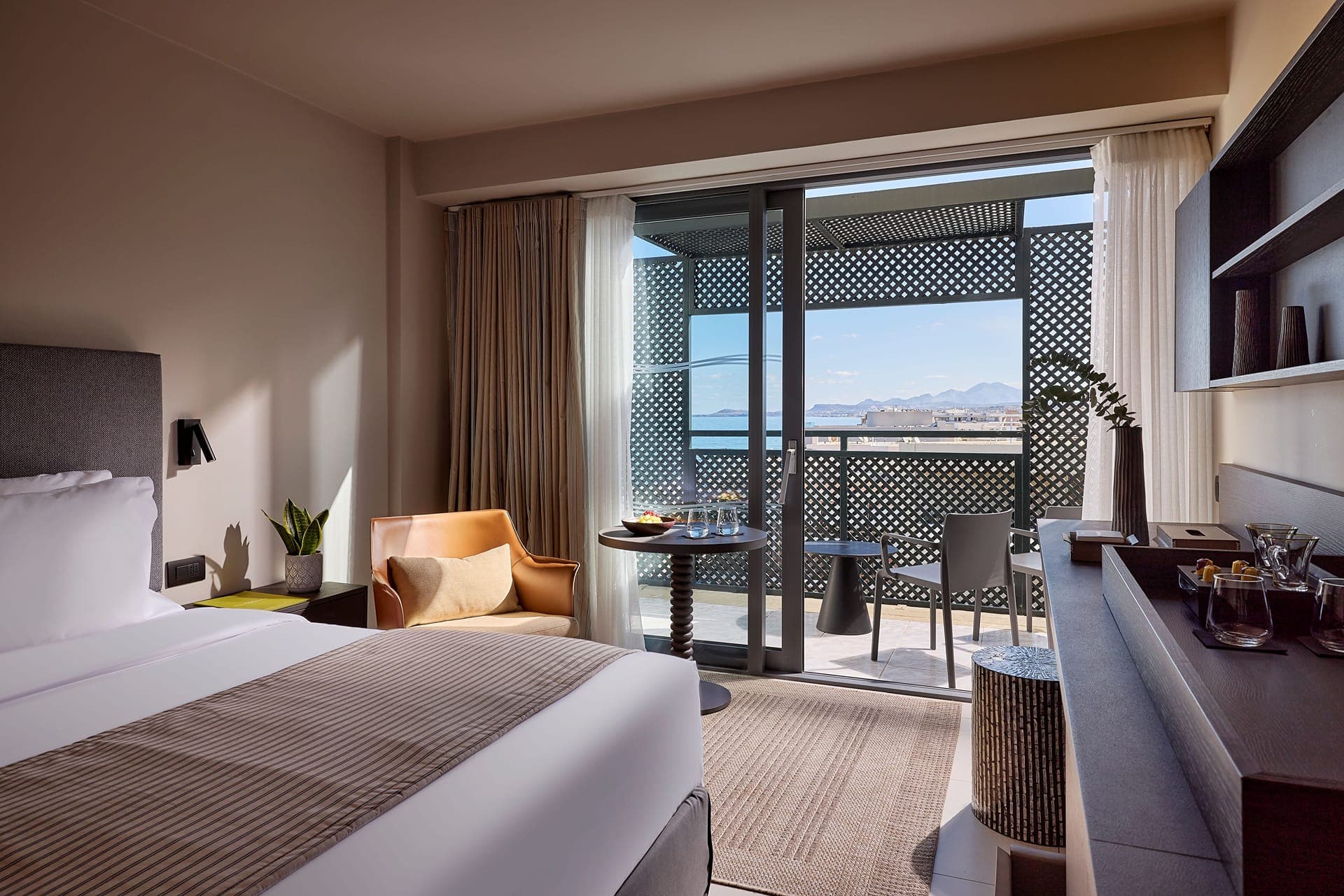 room-types-AQUILAPORT-SSVTP-0.jpg