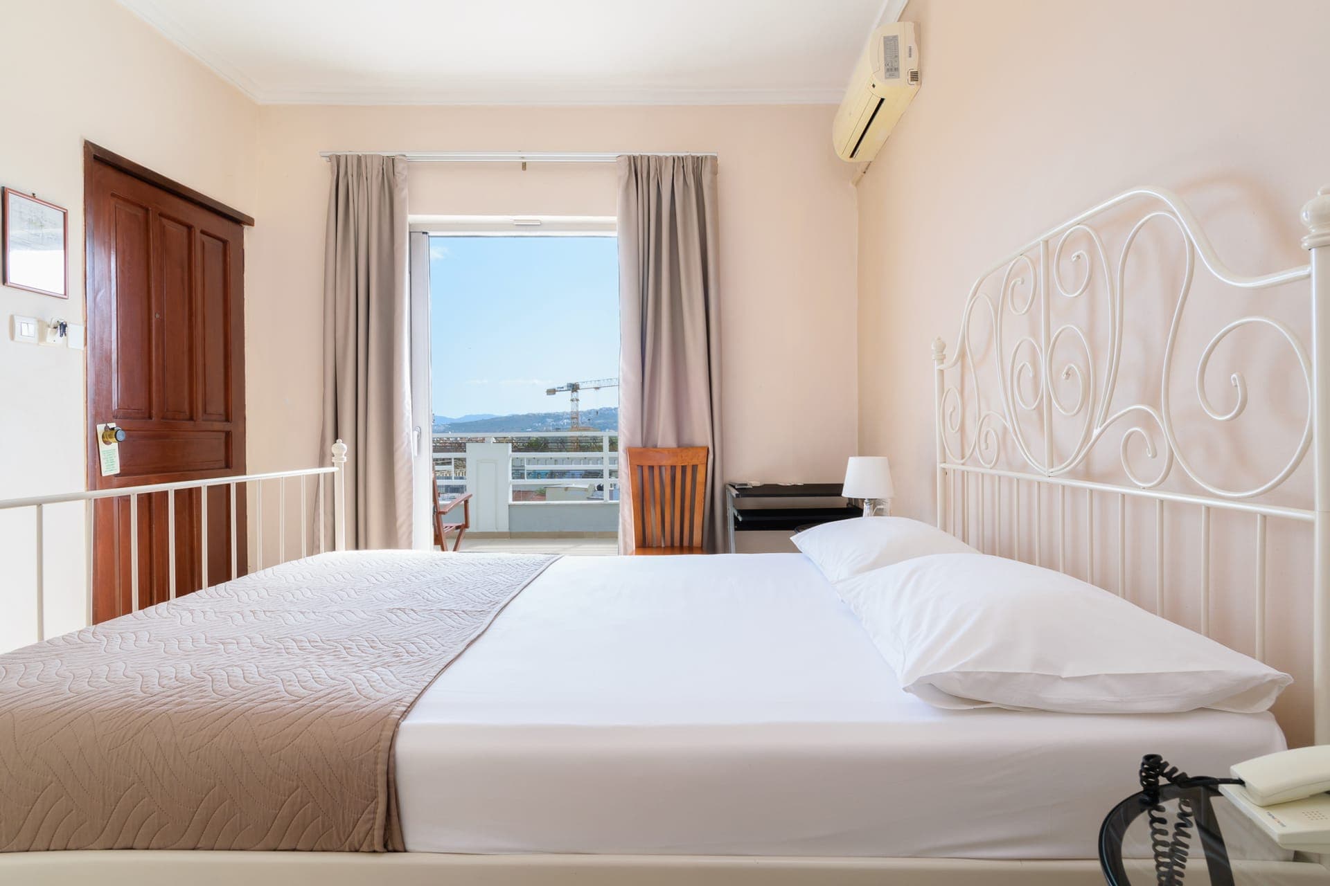 room-types-ARCHONTIKI-SSINGL-0.jpg
