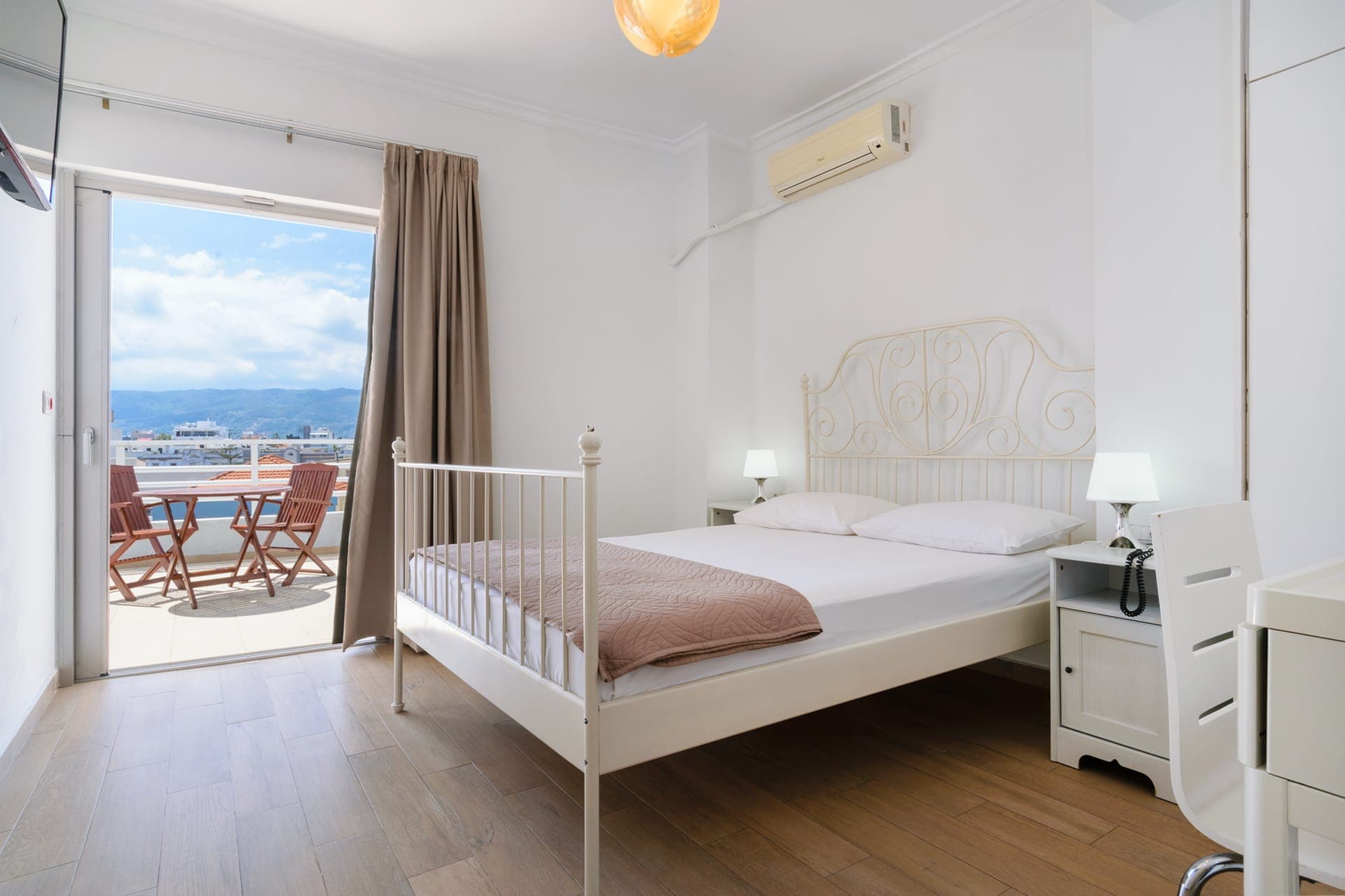 room-types-ARCHONTIKI-SUPQ-0.jpg