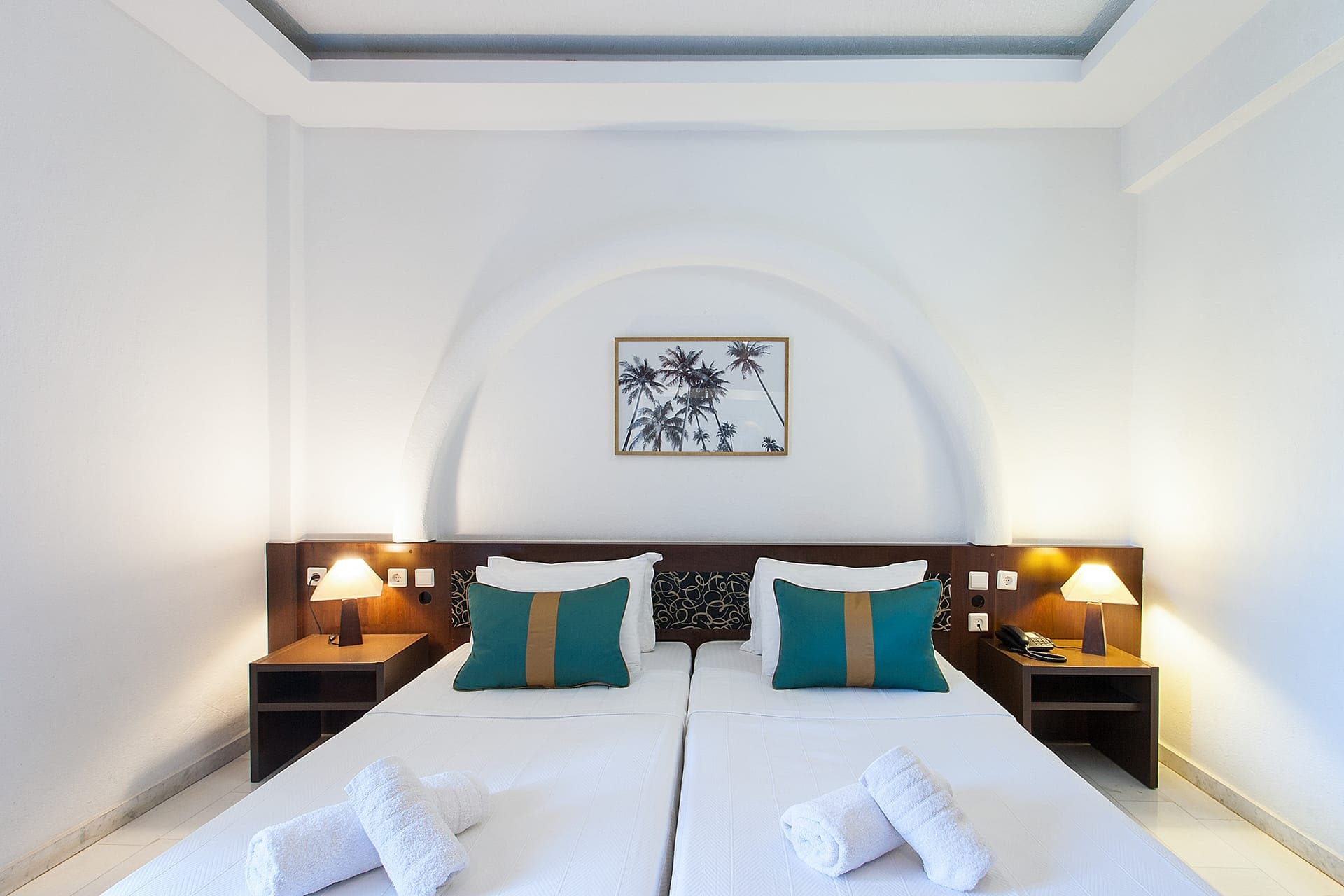 room-types-ARCOHTL-SRGV-0.jpg