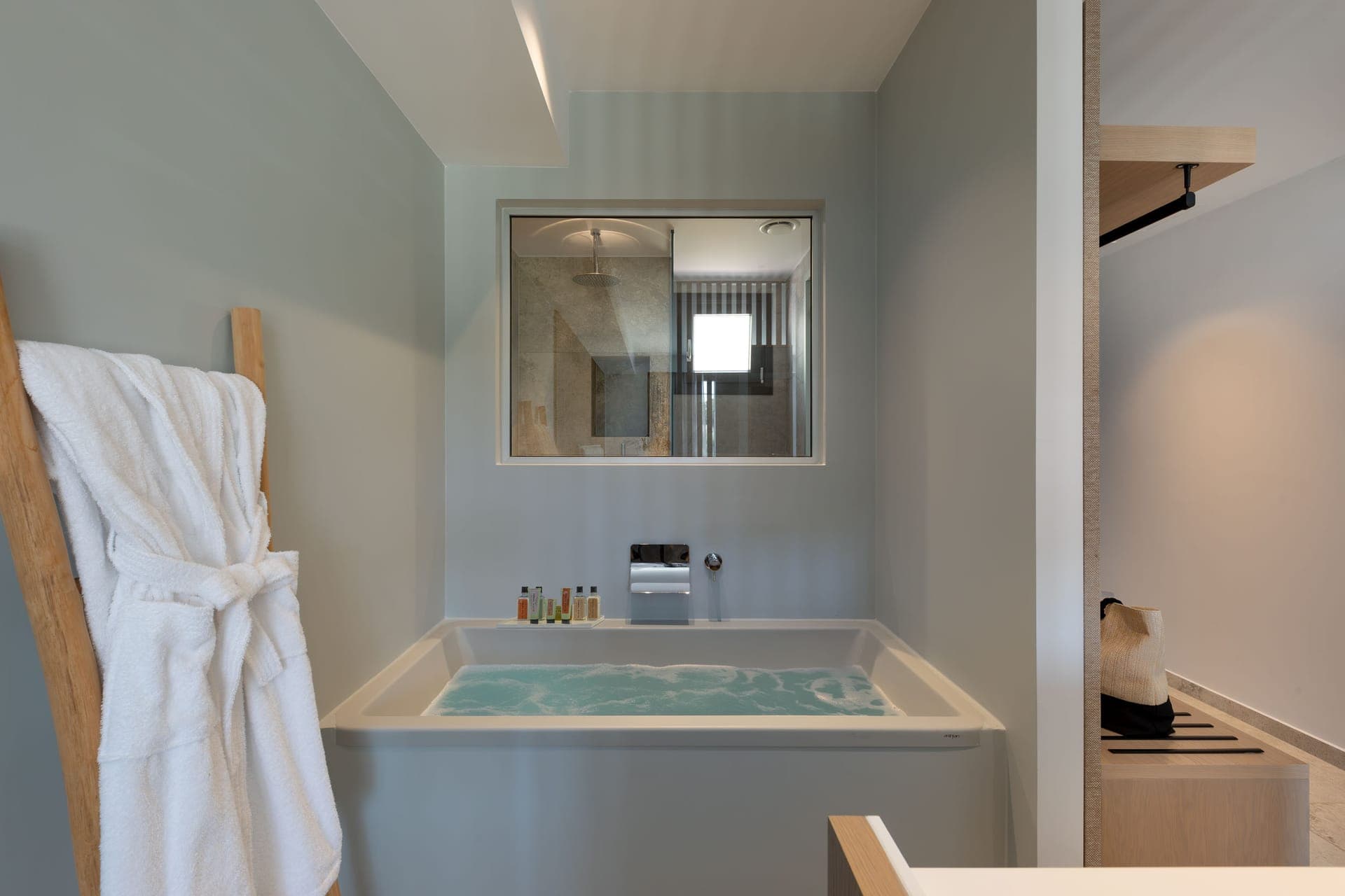 room-types-ARETESEA-EXEC-0.jpg
