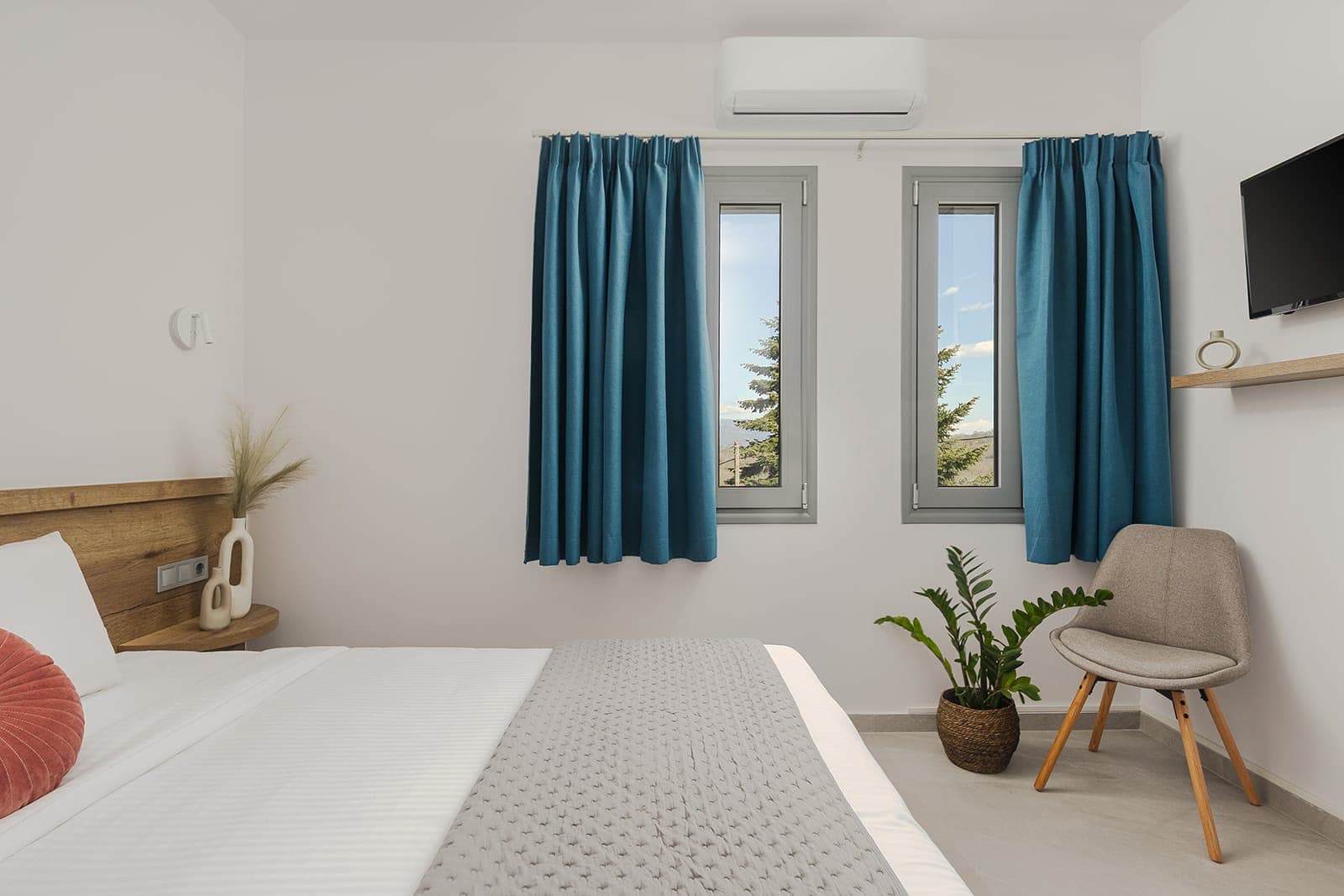 room-types-ARETIGUEST-DDBL-0.jpg