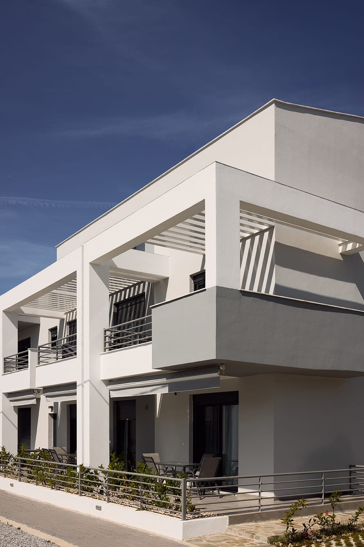 room-types-ARETIRESI-2BD-0.jpg