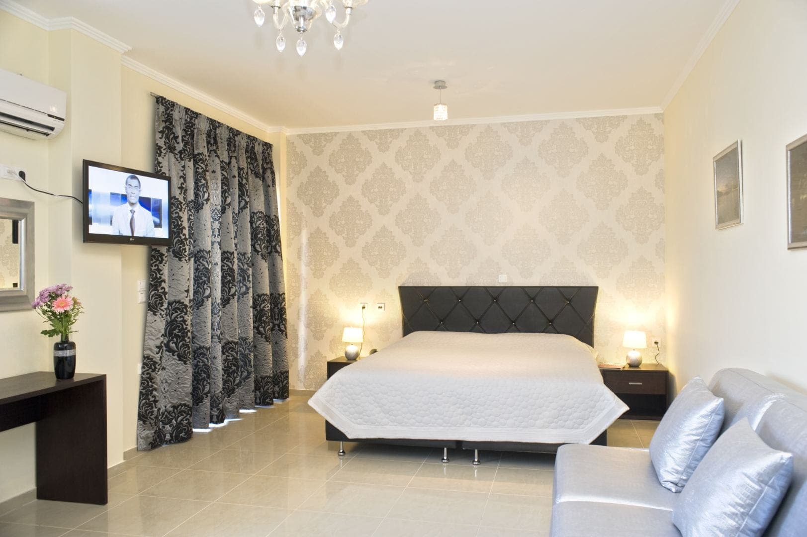 room-types-ARETIS-JUNIOR-0.jpg