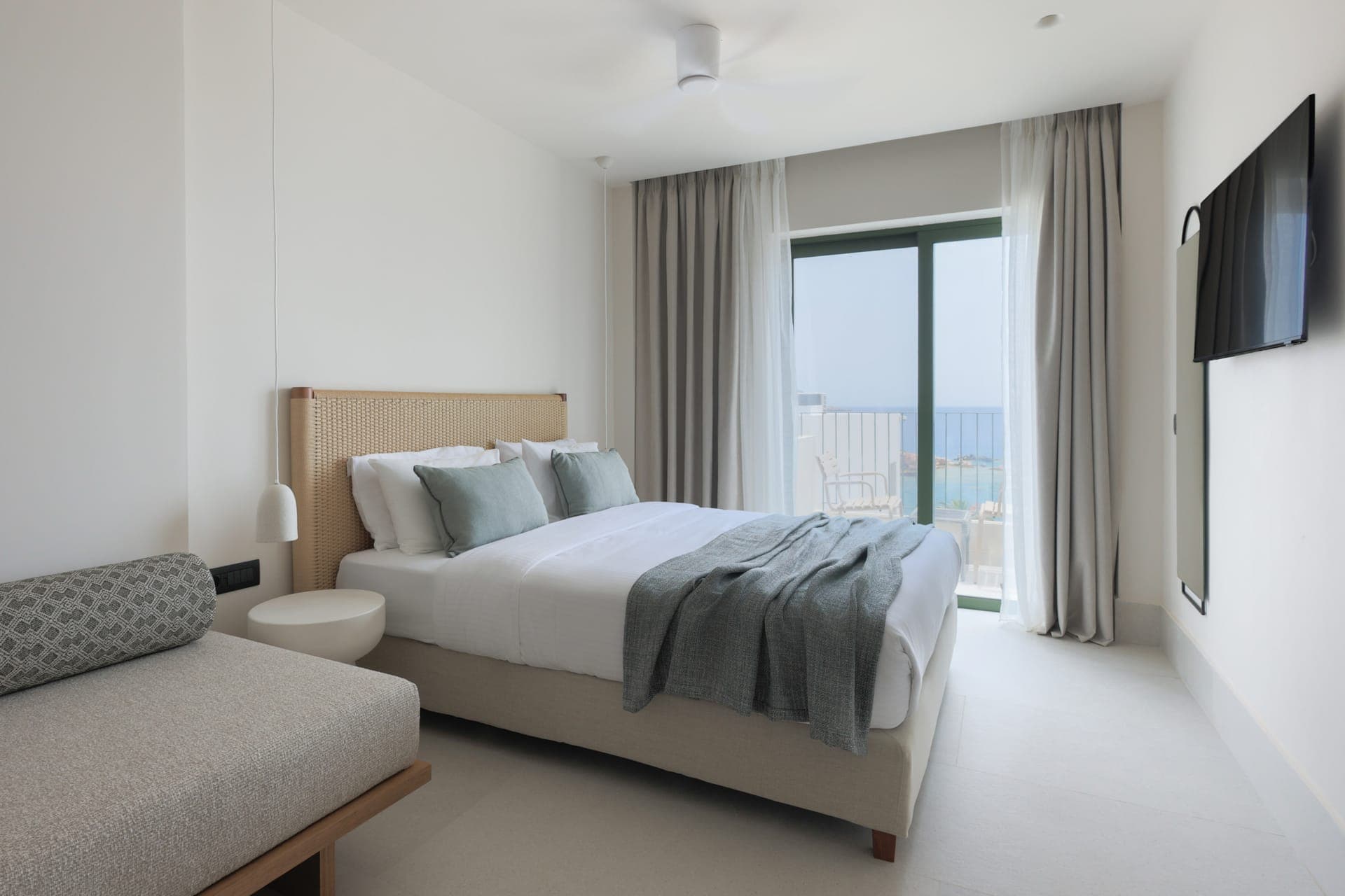 room-types-ARGOKARP-FAMSV-0.jpg