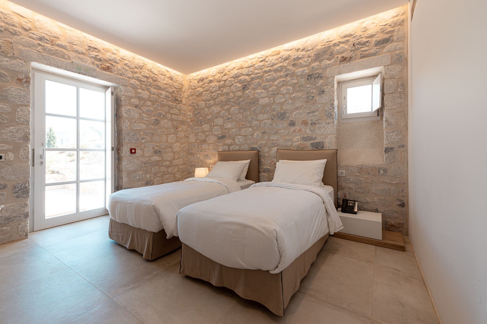 room-types-ARIAESTATE-SSIDE-0.jpg