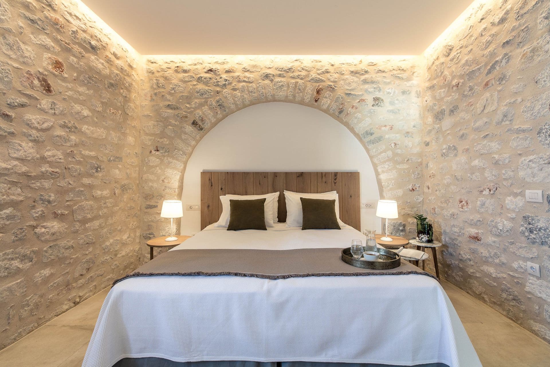 room-types-ARIAESTATE-STD-0.jpg