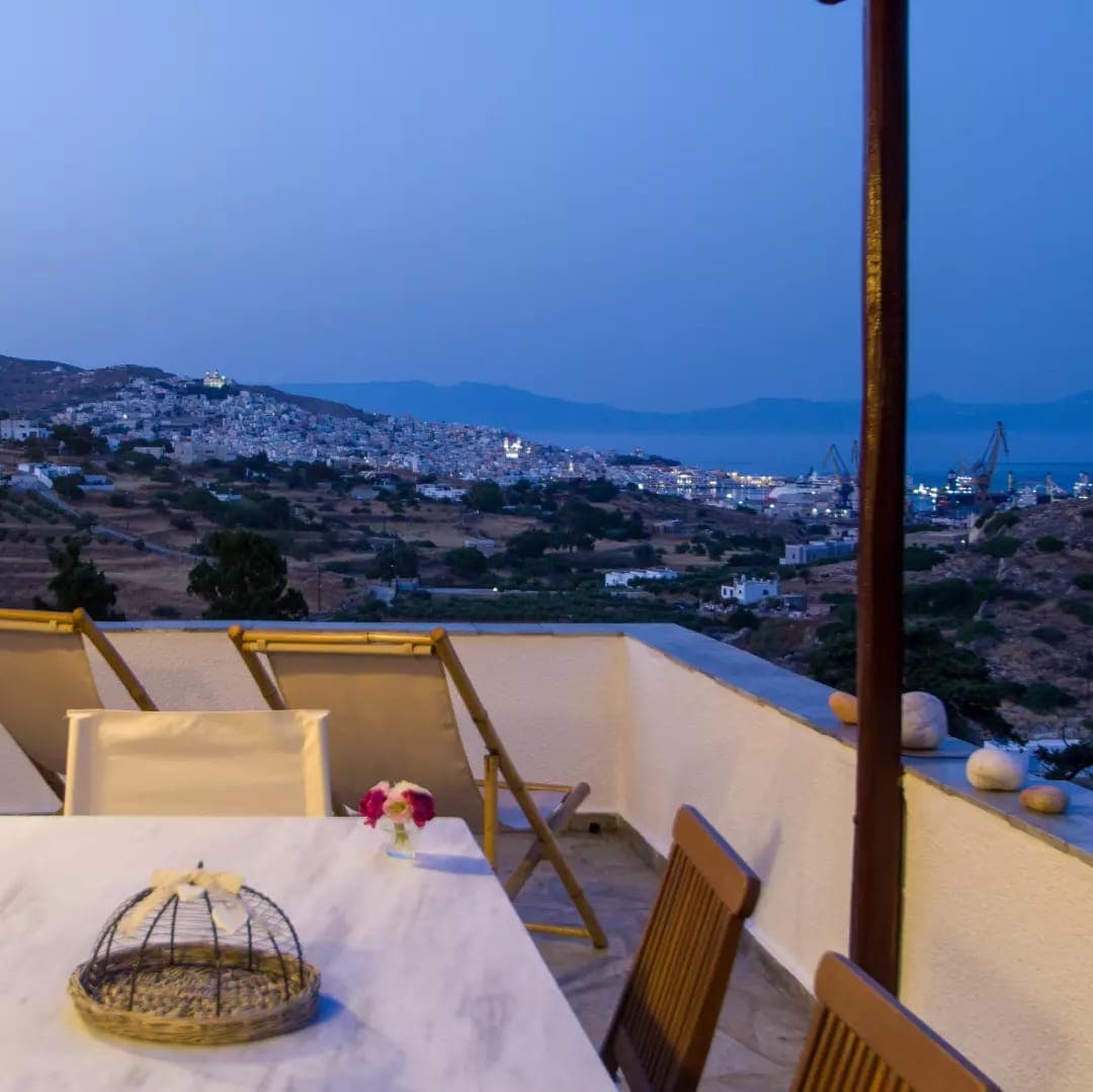 room-types-ARIONSYROS-VILLA-0.jpg