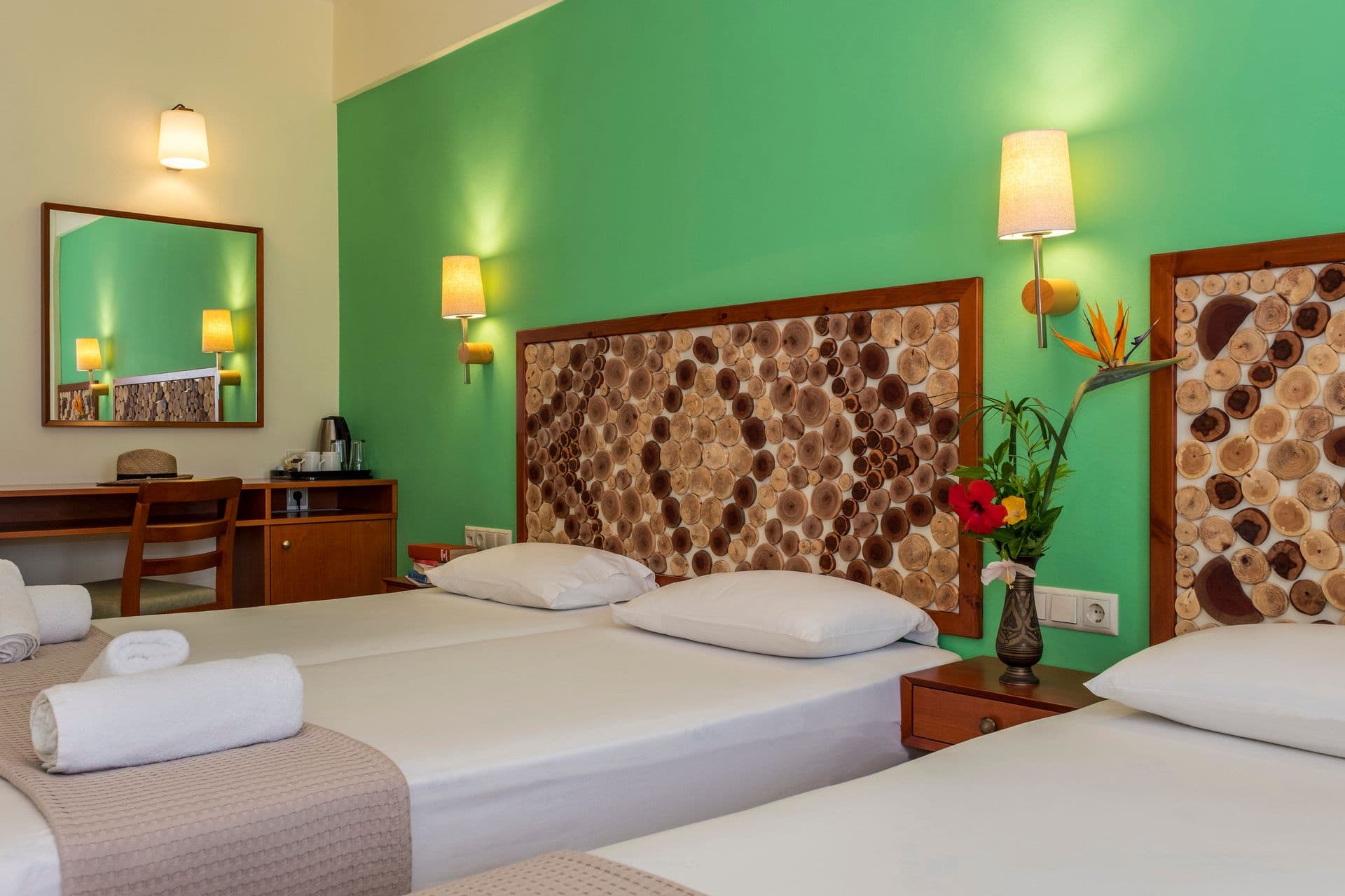 room-types-ARISHOTELP-SUPTPL-0.jpg