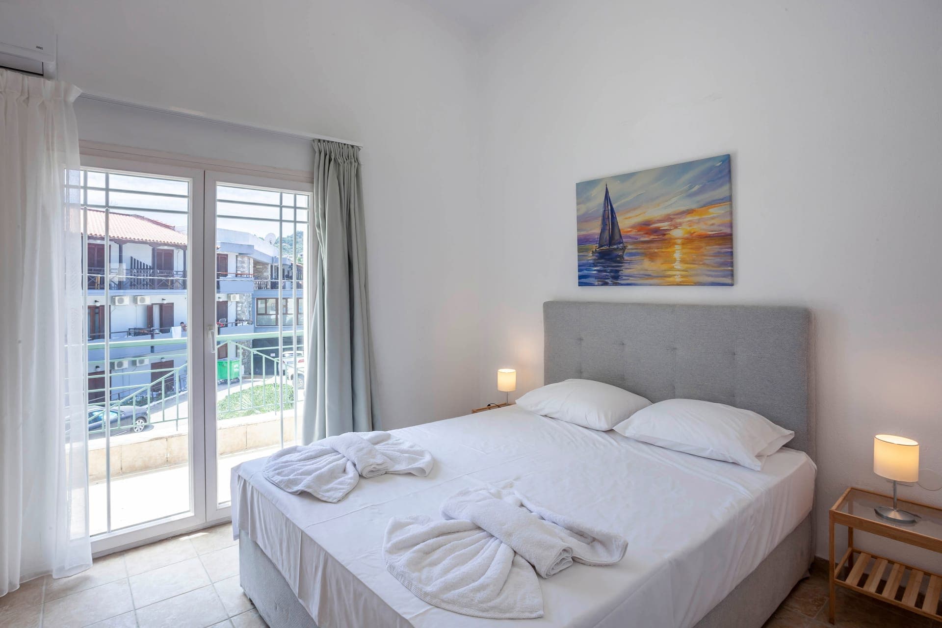 room-types-ARISLUX-2BAPB-0.jpg