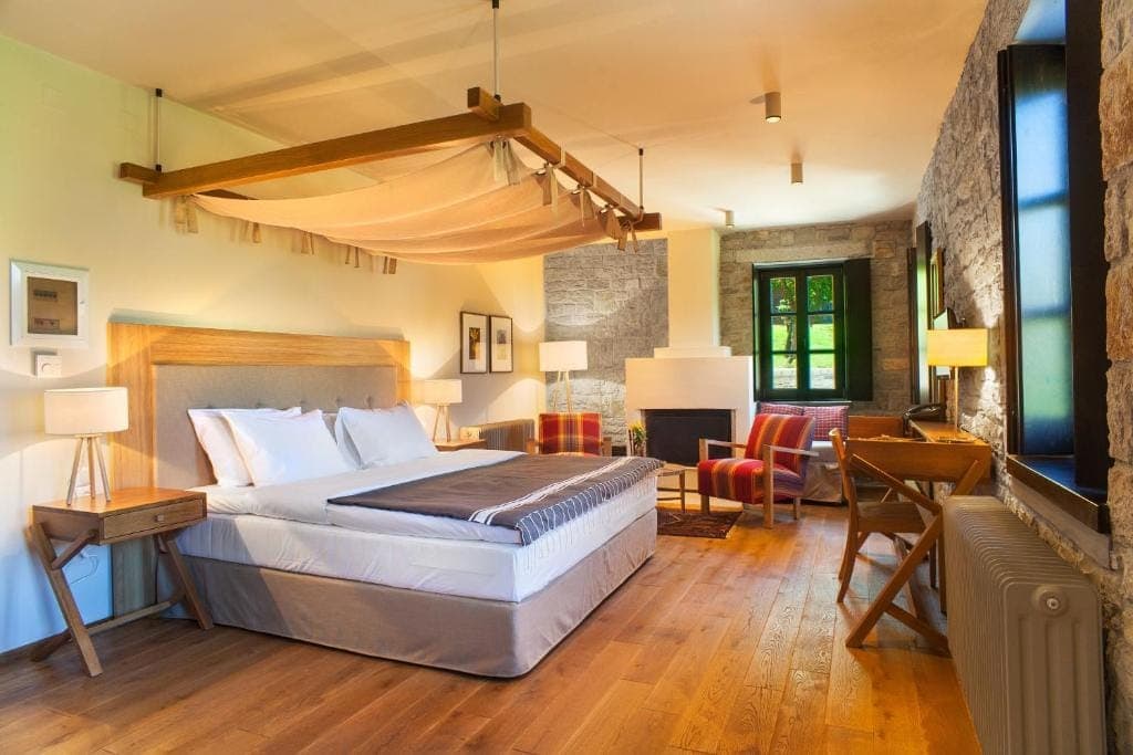 room-types-ARISTI-HMNSTE-0.jpg
