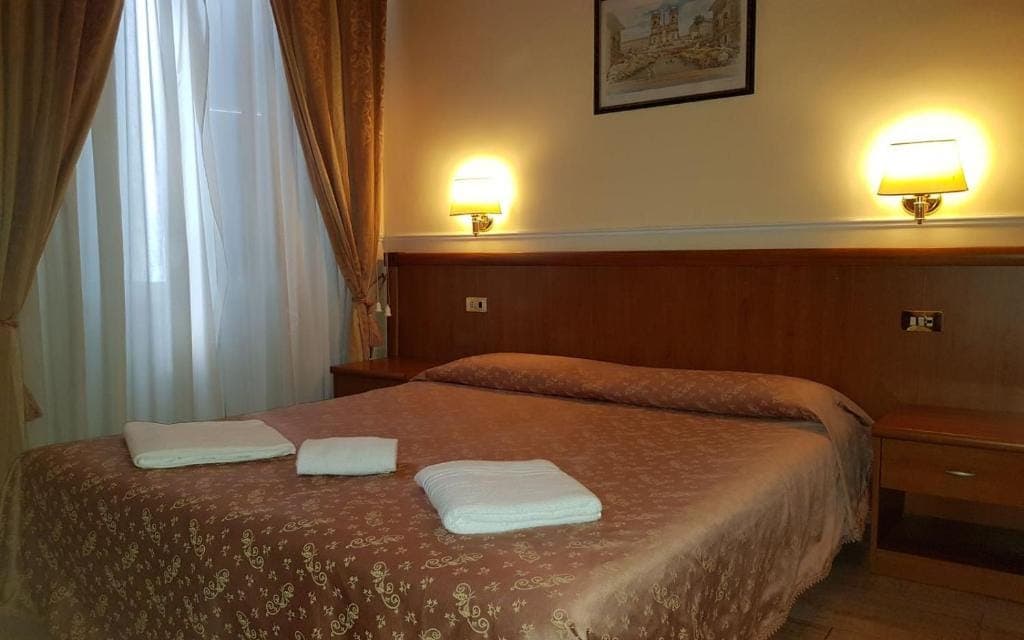 room-types-ARISTORO-22-0.jpg