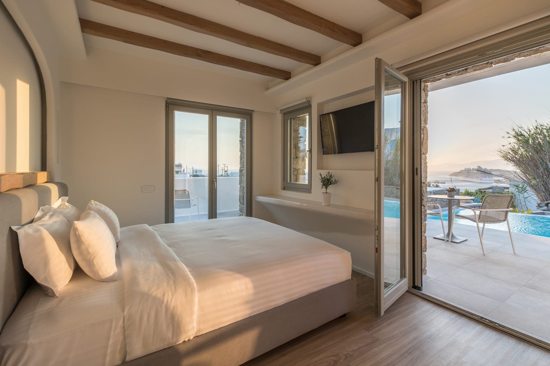 room-types-AROCARIAMK-HONEY-0.jpg