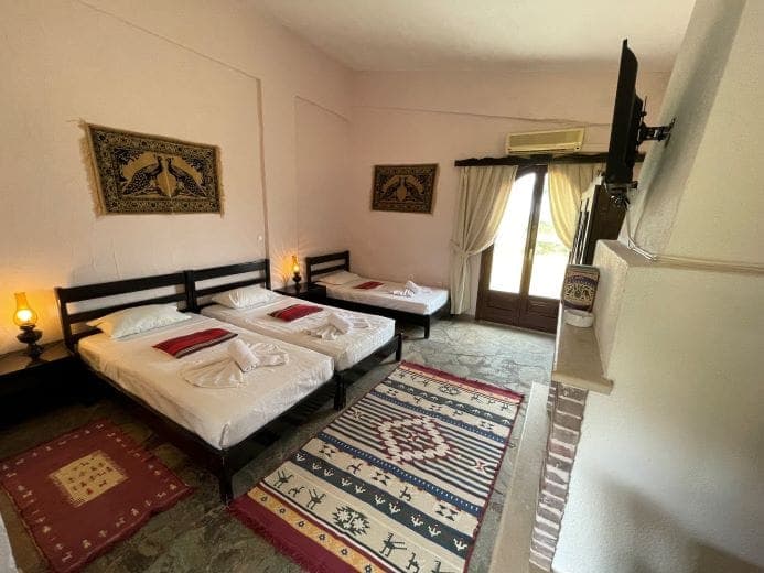 room-types-AROLITHOS-DBLCH-0.jpg