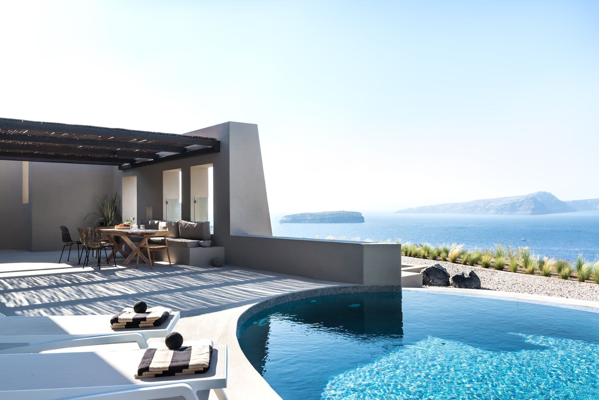 room-types-AROTA-LUXURY-0.jpg