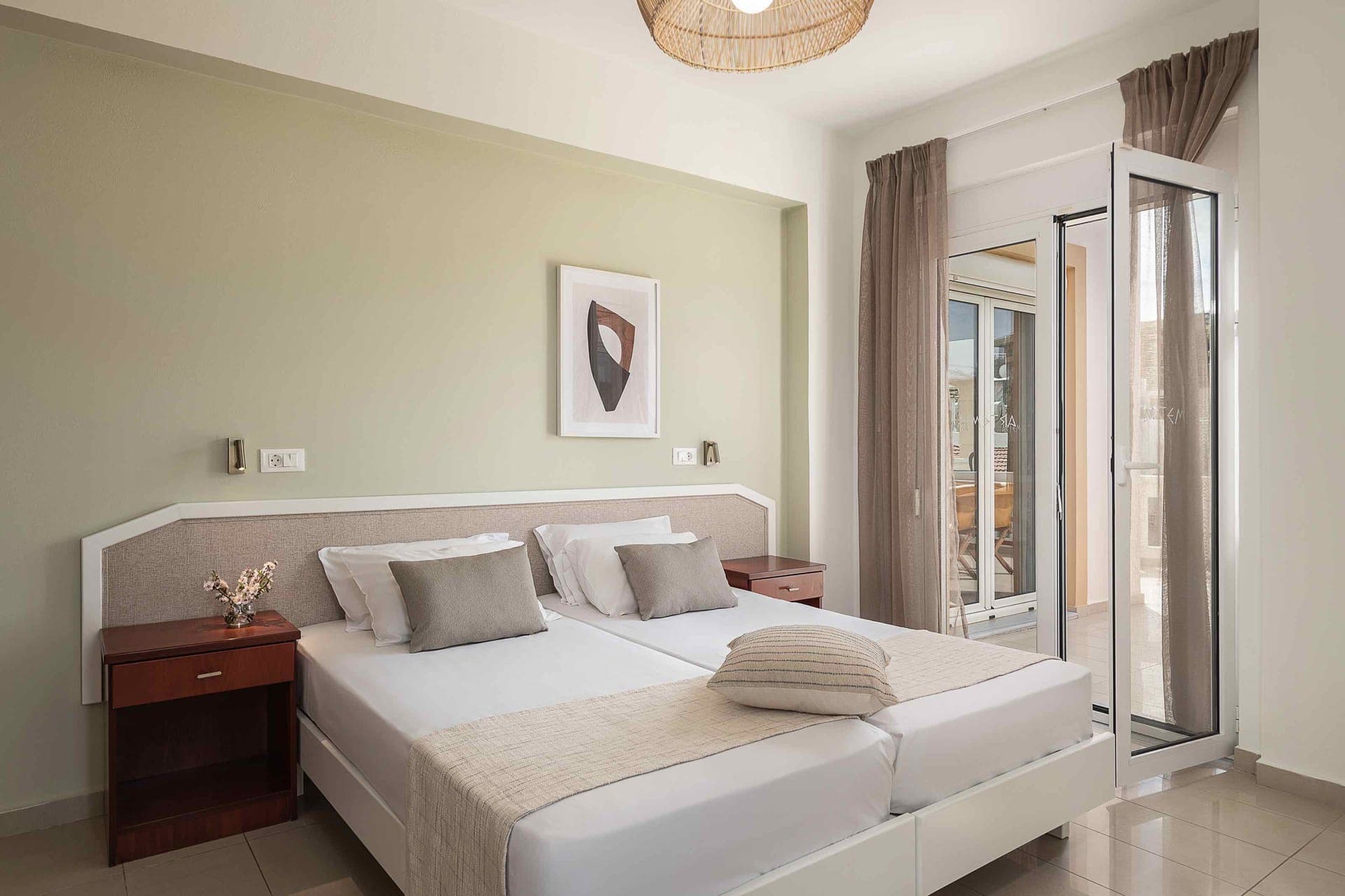 room-types-ARTEMISAP-DLXST-0.jpg
