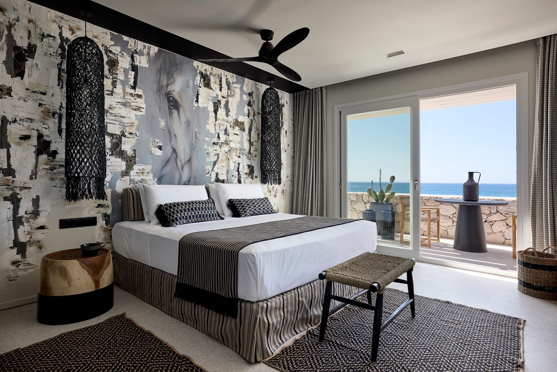 room-types-ARTEMISDLX-SIGNST-0.jpg