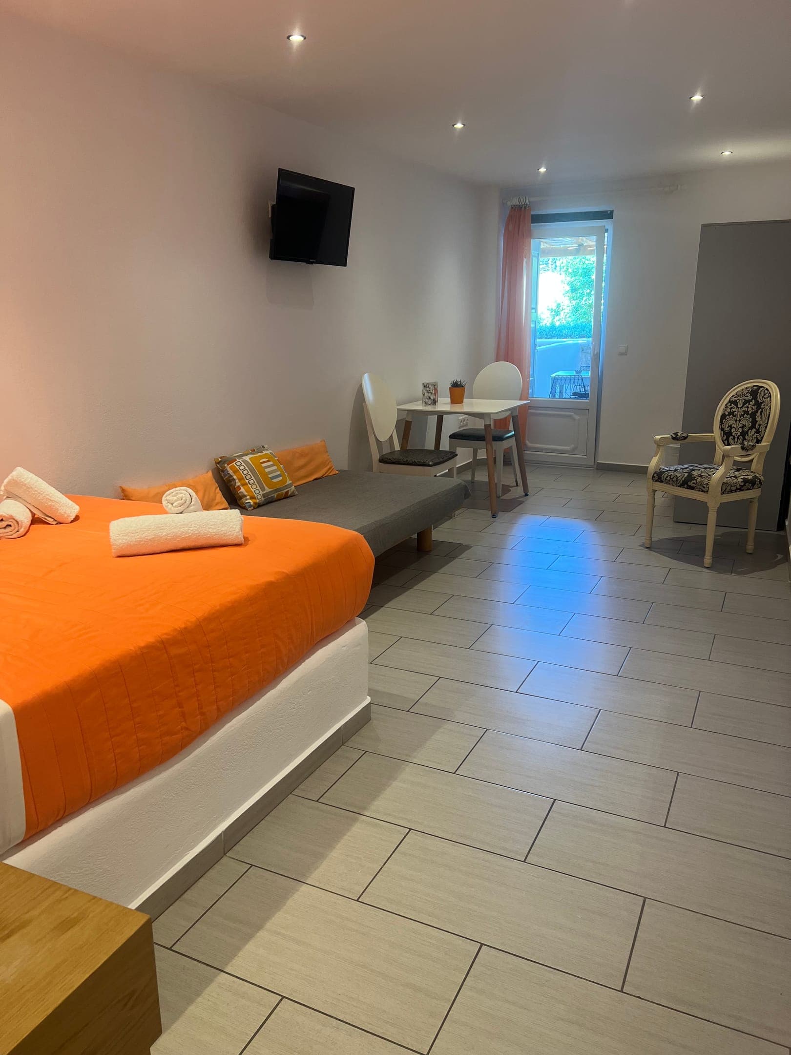 room-types-ARTEMOULAS-QUCL-0.jpg