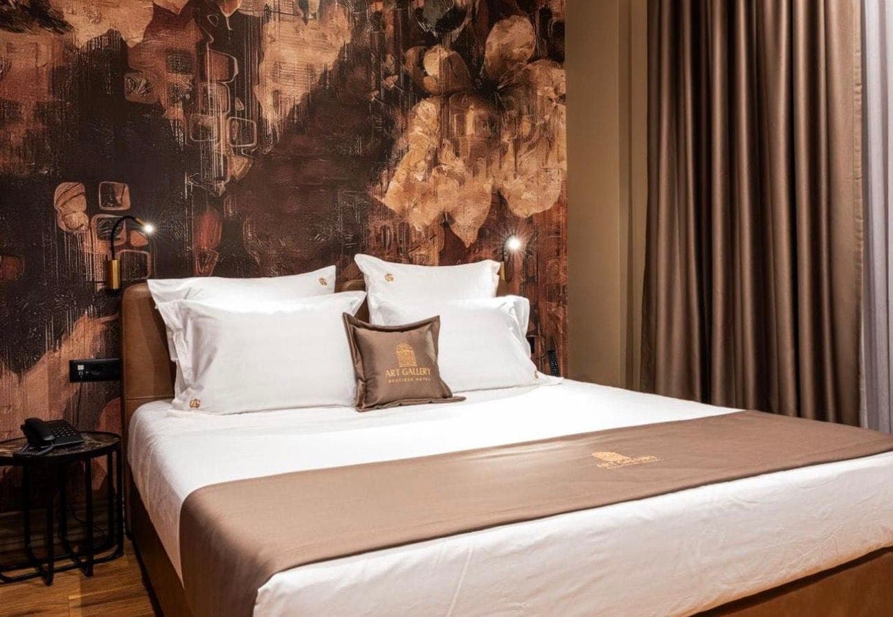 room-types-ARTGALLERY-DLX-0.jpg