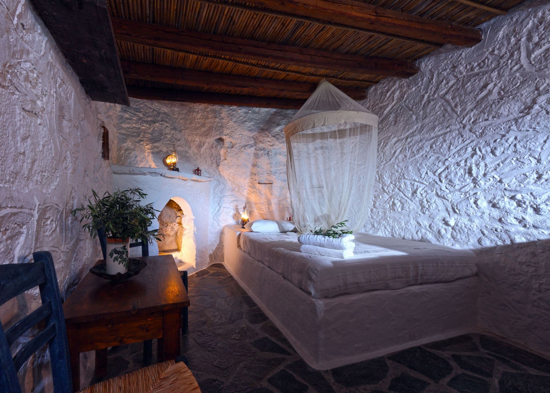 room-types-ASPROSP-STUDIO-0.jpg