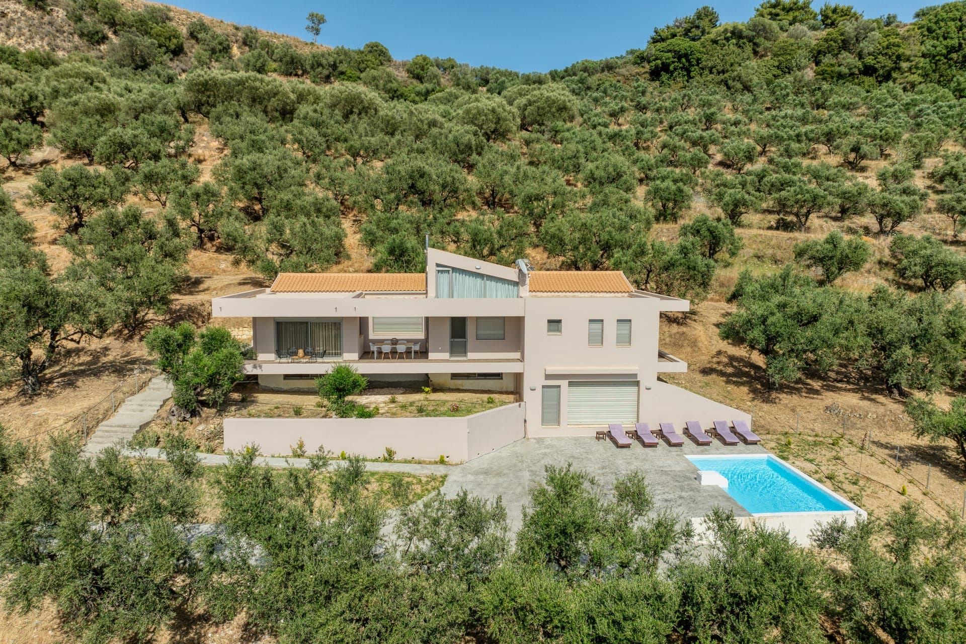 Astarte Villas - Pearl Private Villa with Pool