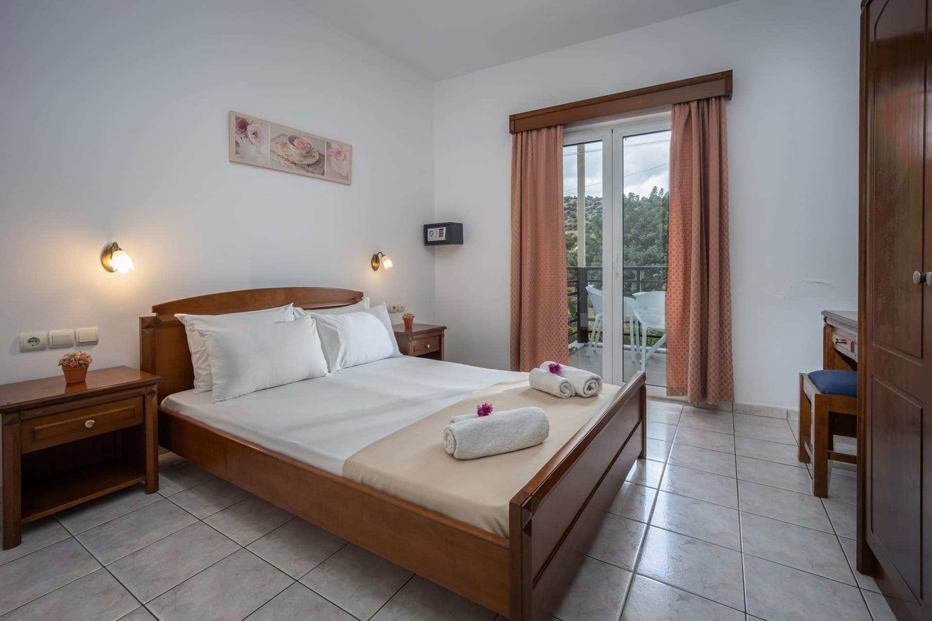 room-types-ASTIR-QUADR-0.jpg