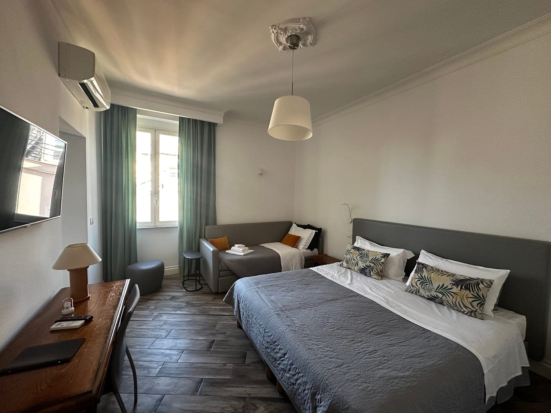 room-types-ASTORIAROM-TRP-0.jpg