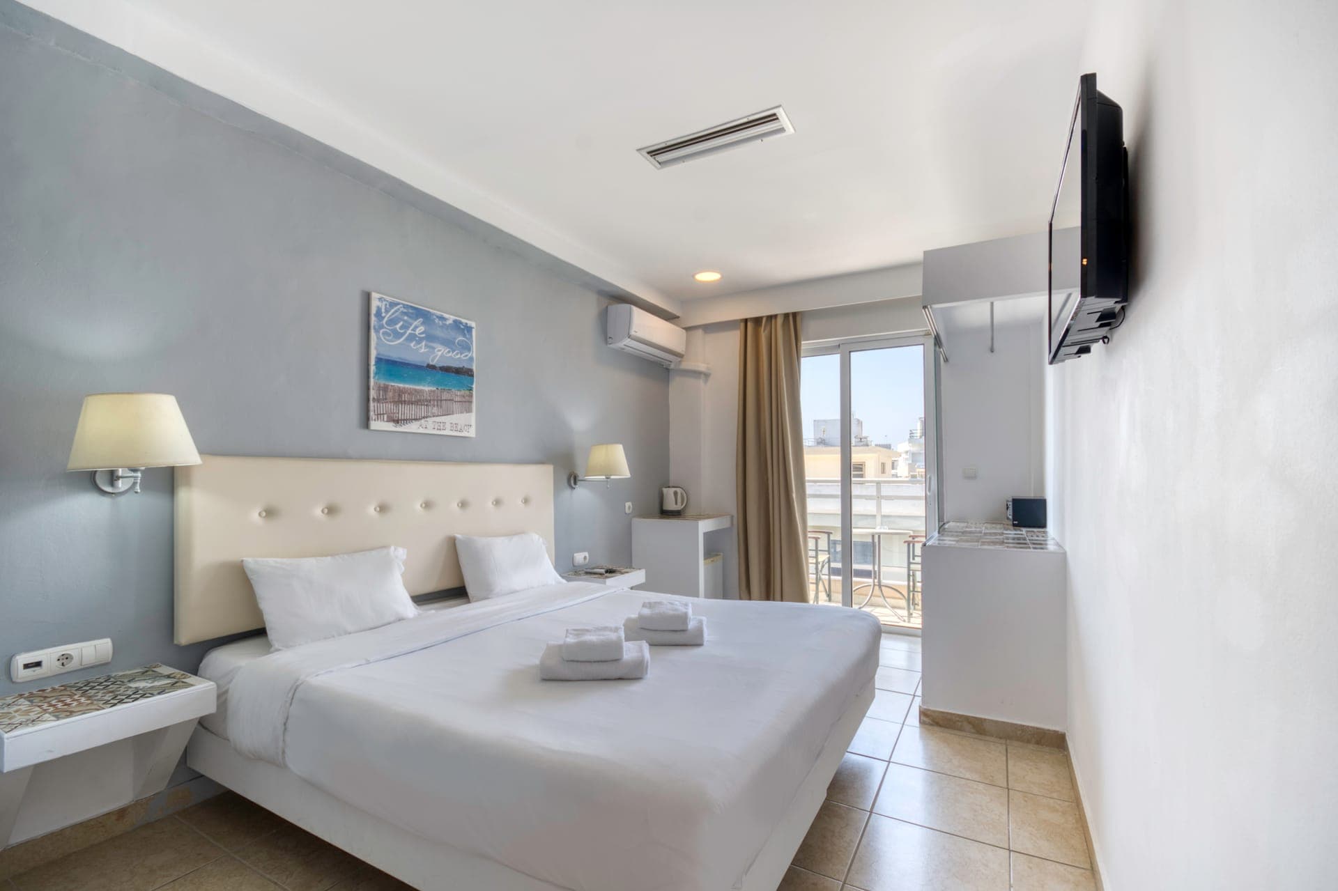 room-types-ASTRON-DBL-0.jpg