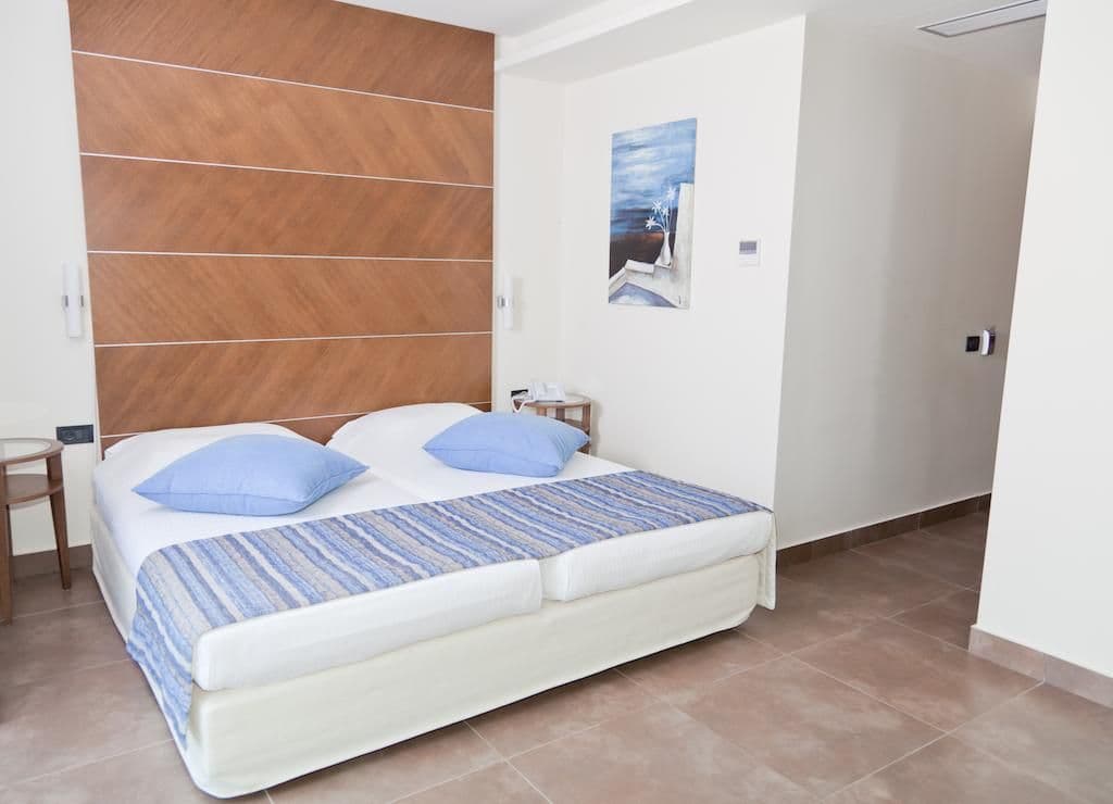room-types-ASTROSHOTE-DLX-0.jpg