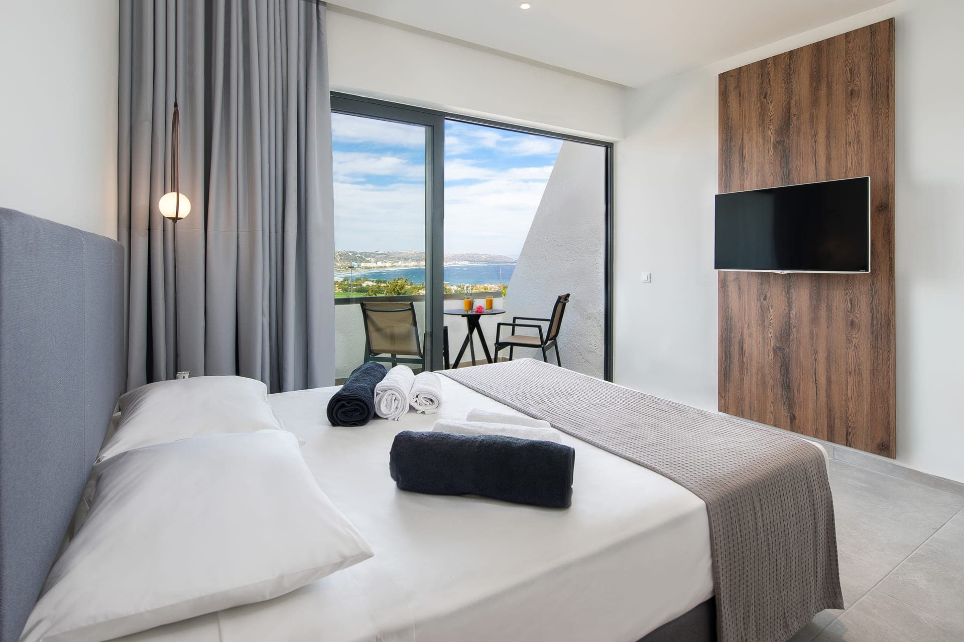room-types-ATALANTI-DLXSV-0.jpg