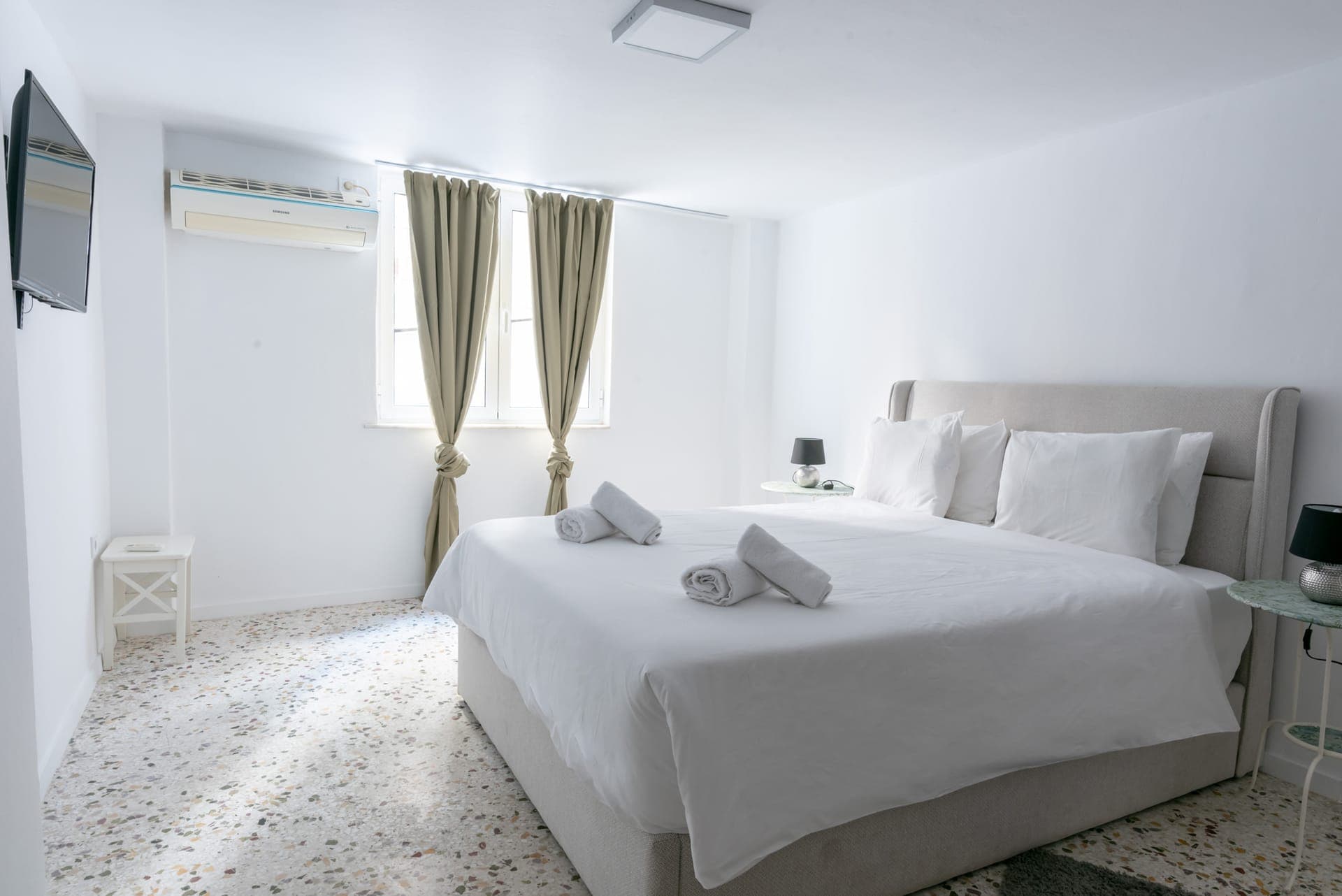room-types-ATHCONNECT-STU-0.jpg