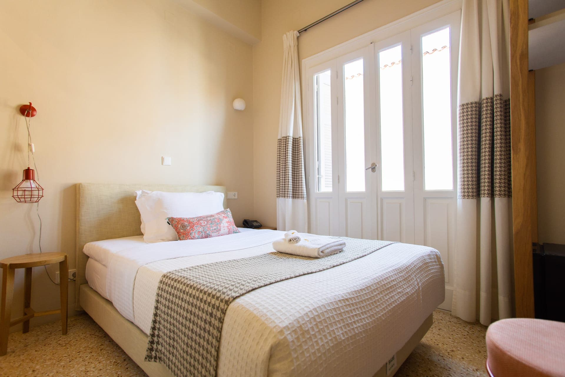room-types-ATHENANAF-SGL-0.jpg