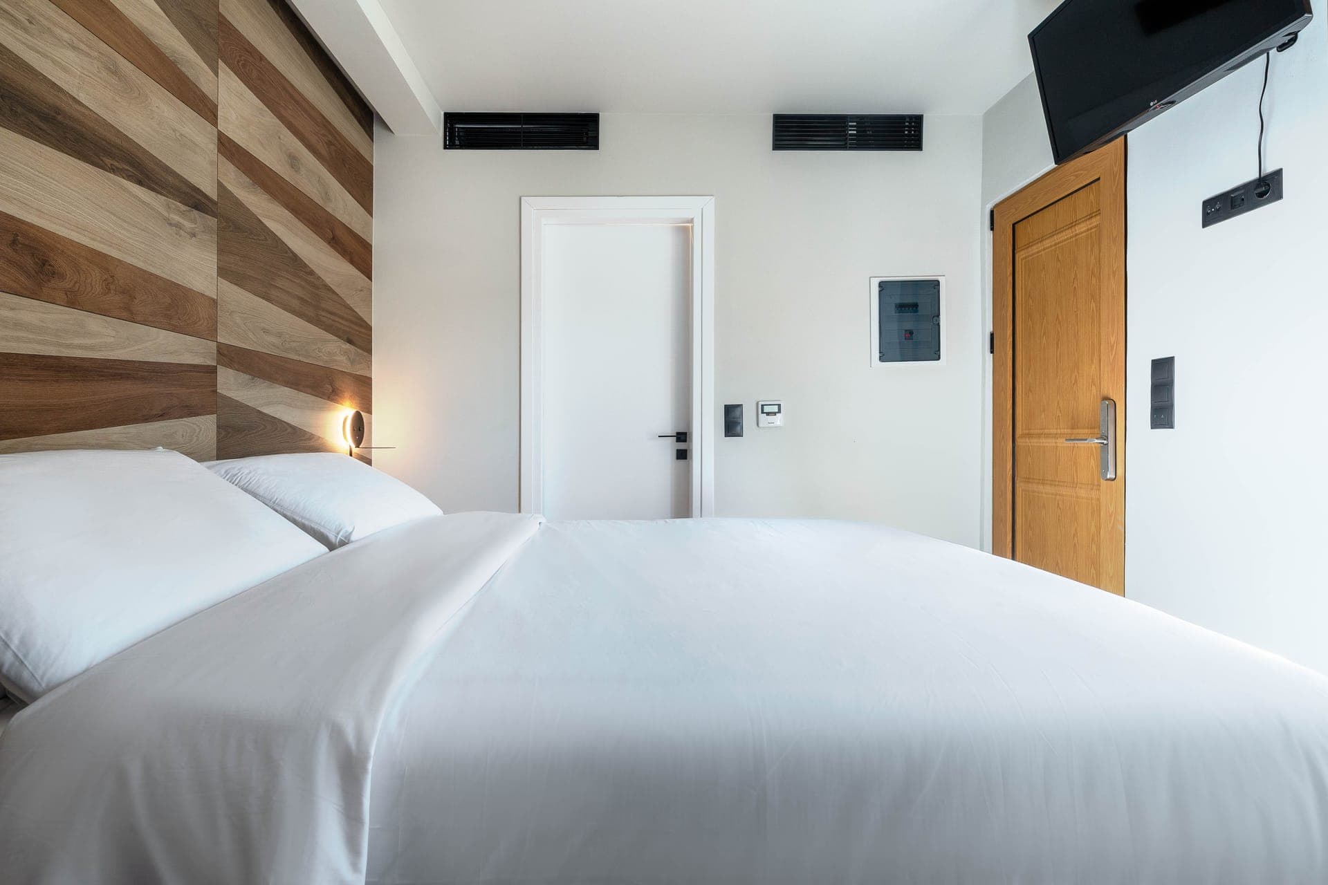 room-types-ATHENSFEEL-PENT-0.jpg
