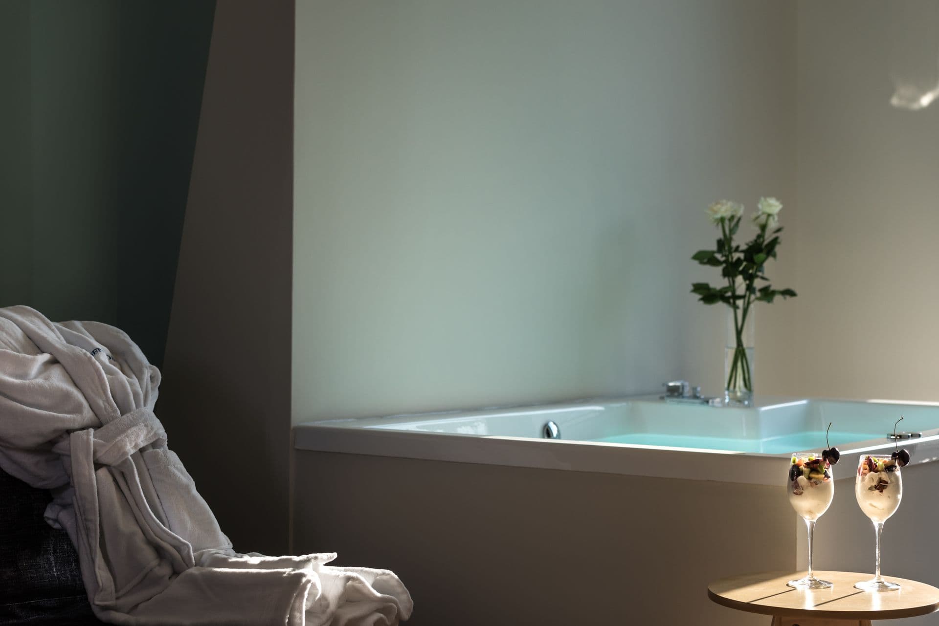 room-types-ATHENSONES-COSUWB-0.jpg