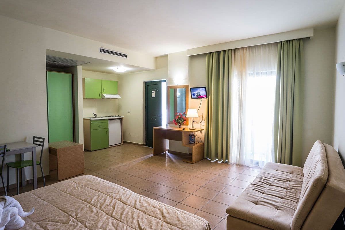 room-types-ATHINABEAC-SEMIST-0.jpg
