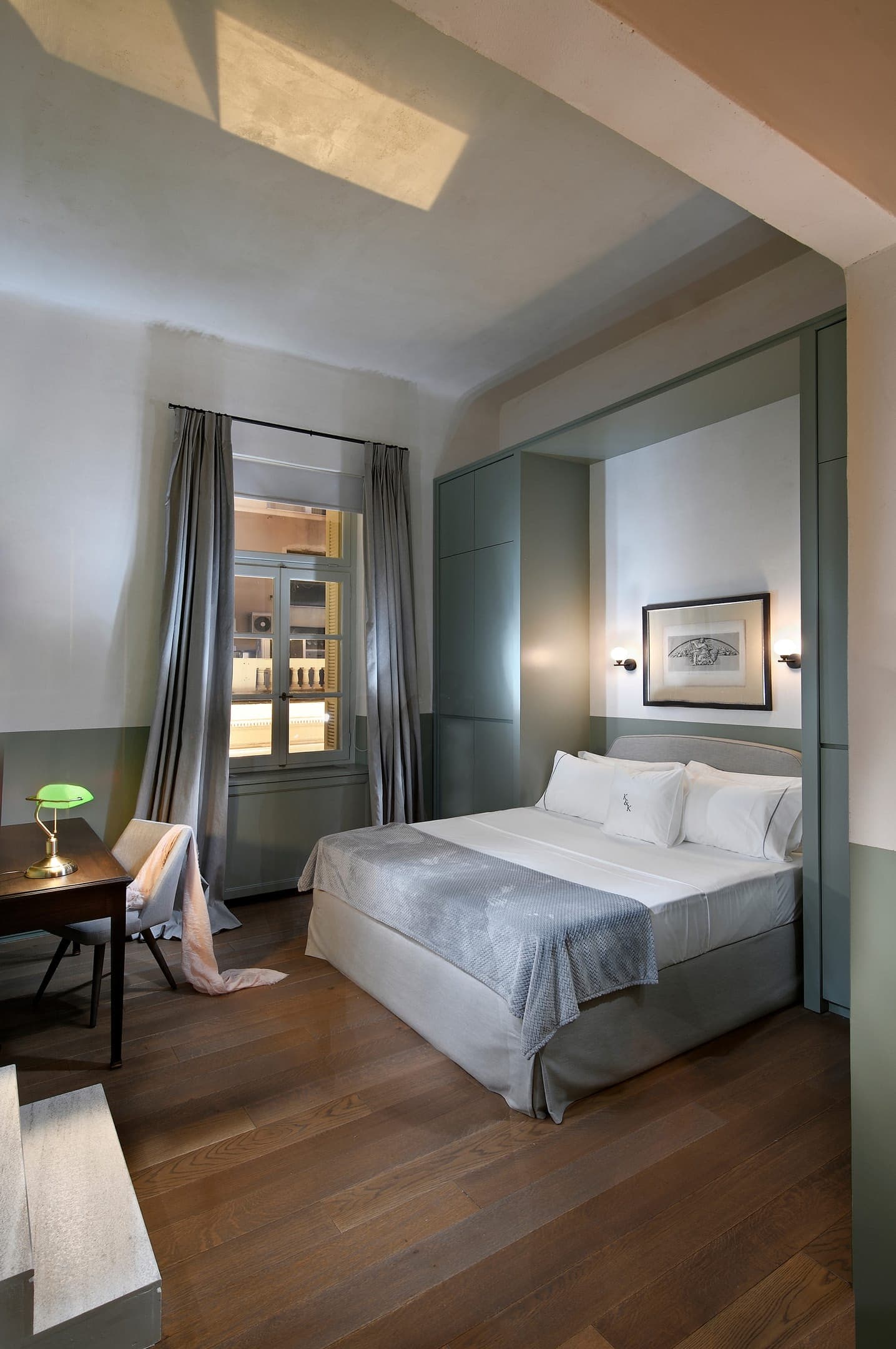 room-types-ATHINAIDOS-BIJOUX-0.jpg