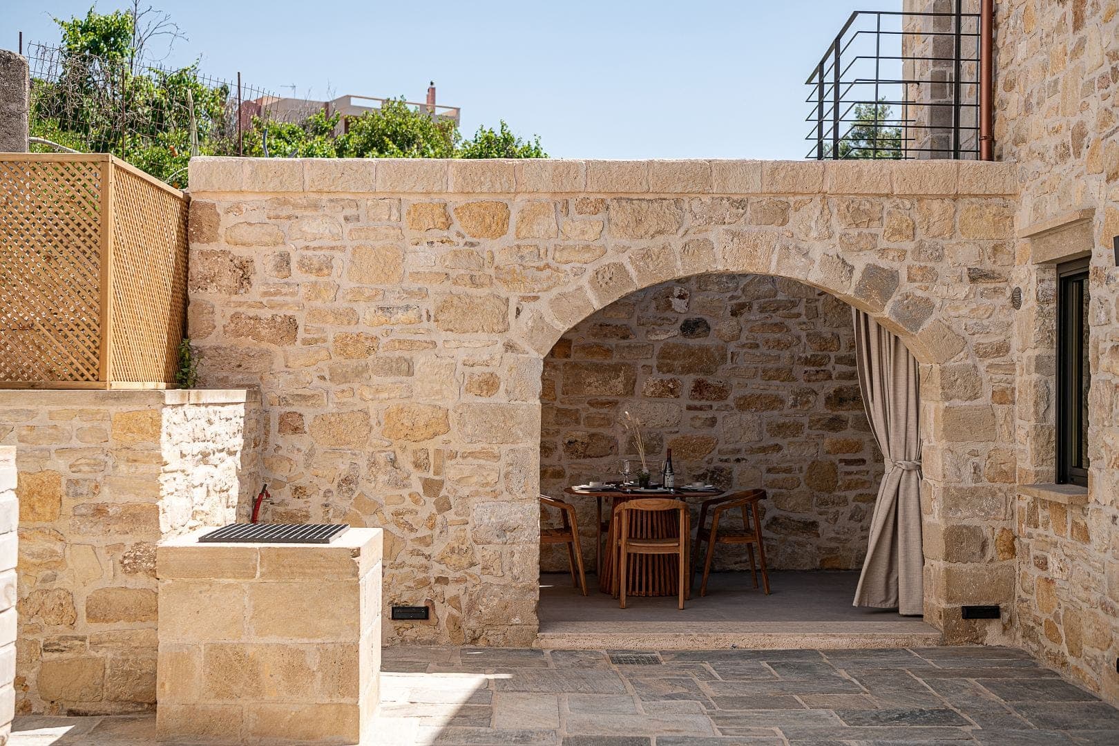 room-types-ATHINAVILL-PETRA2-0.jpg