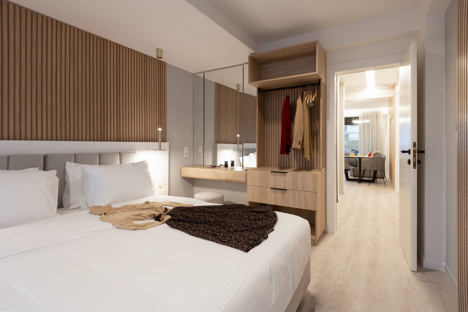 room-types-ATHMETRO-1BEDSU-0.jpg