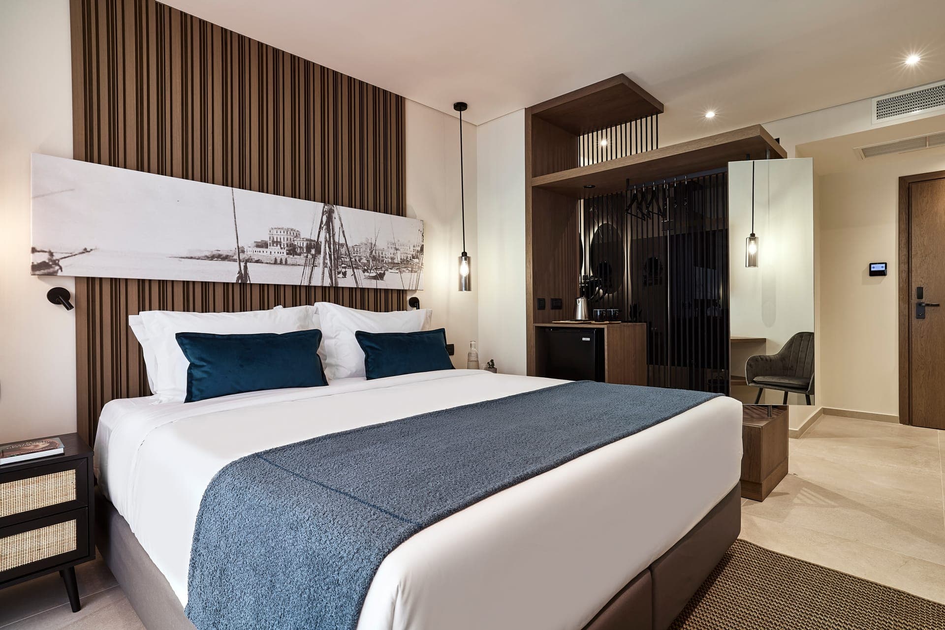 room-types-ATHPORTPIR-CMFDBL-0.jpg